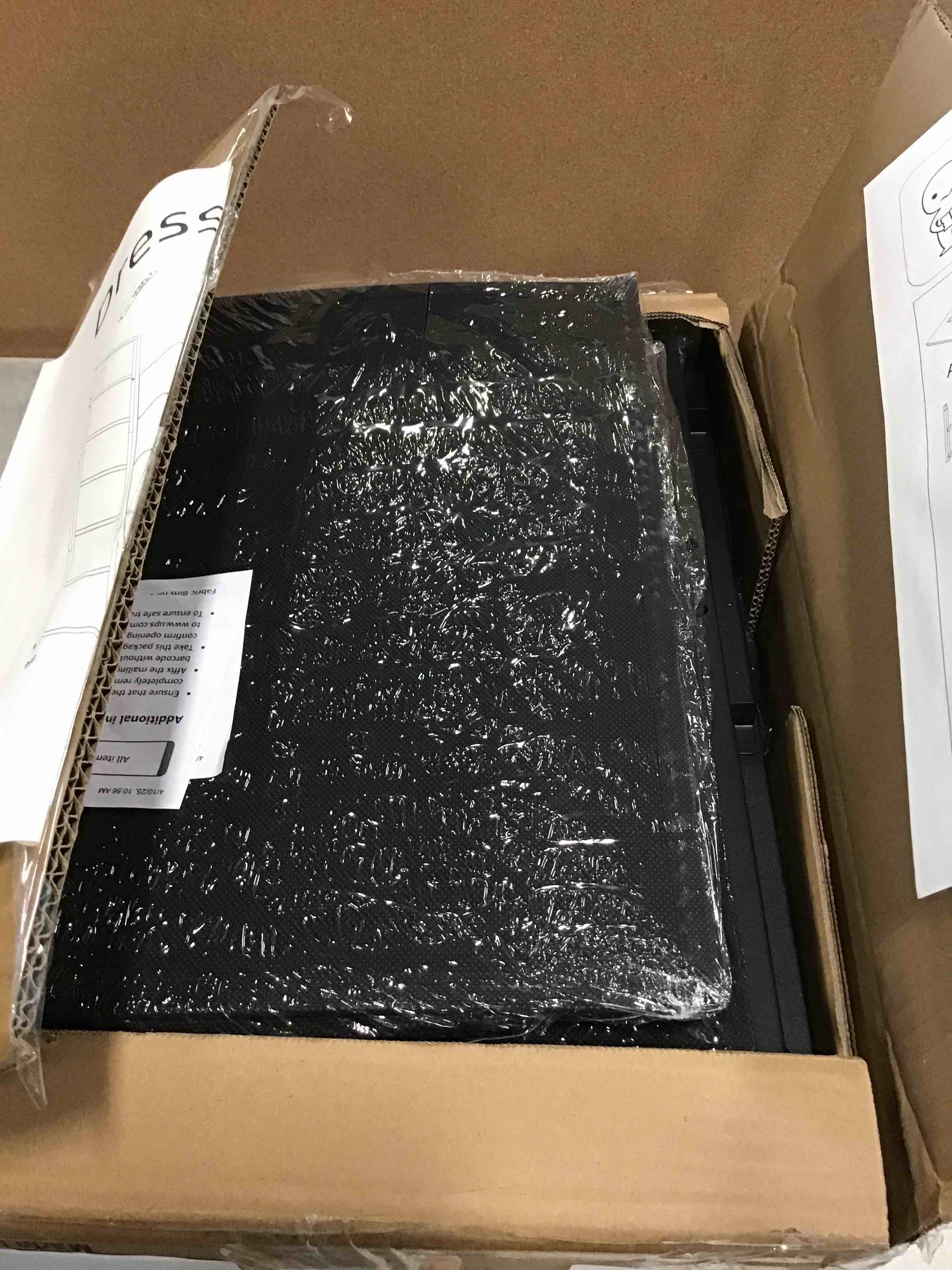 https://s3.amazonaws.com/lotting-images-prod/bidfta/TEA2144351_1745937687902.jpeg