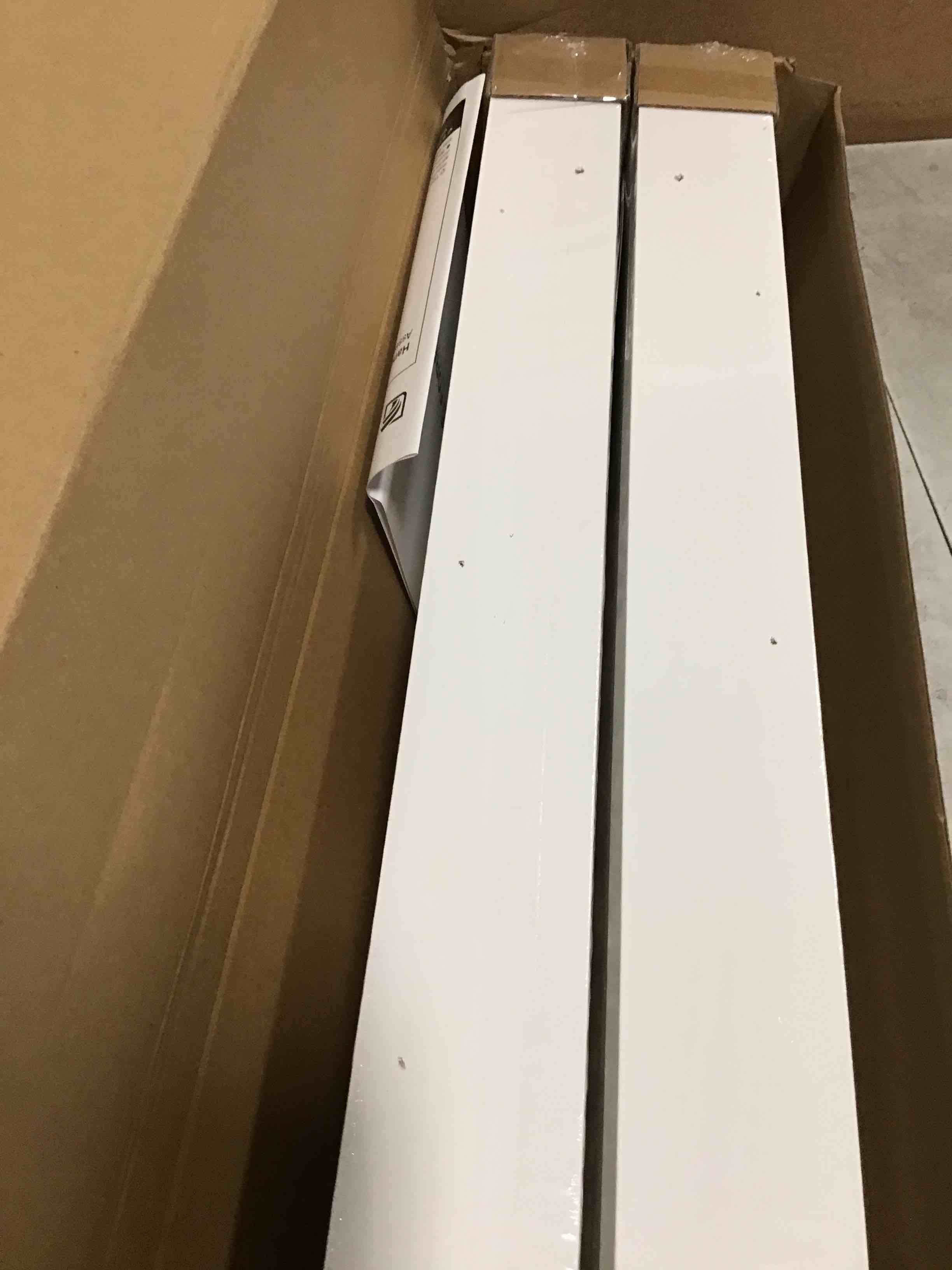 https://s3.amazonaws.com/lotting-images-prod/bidfta/TEA2144401_1745947491161.jpeg