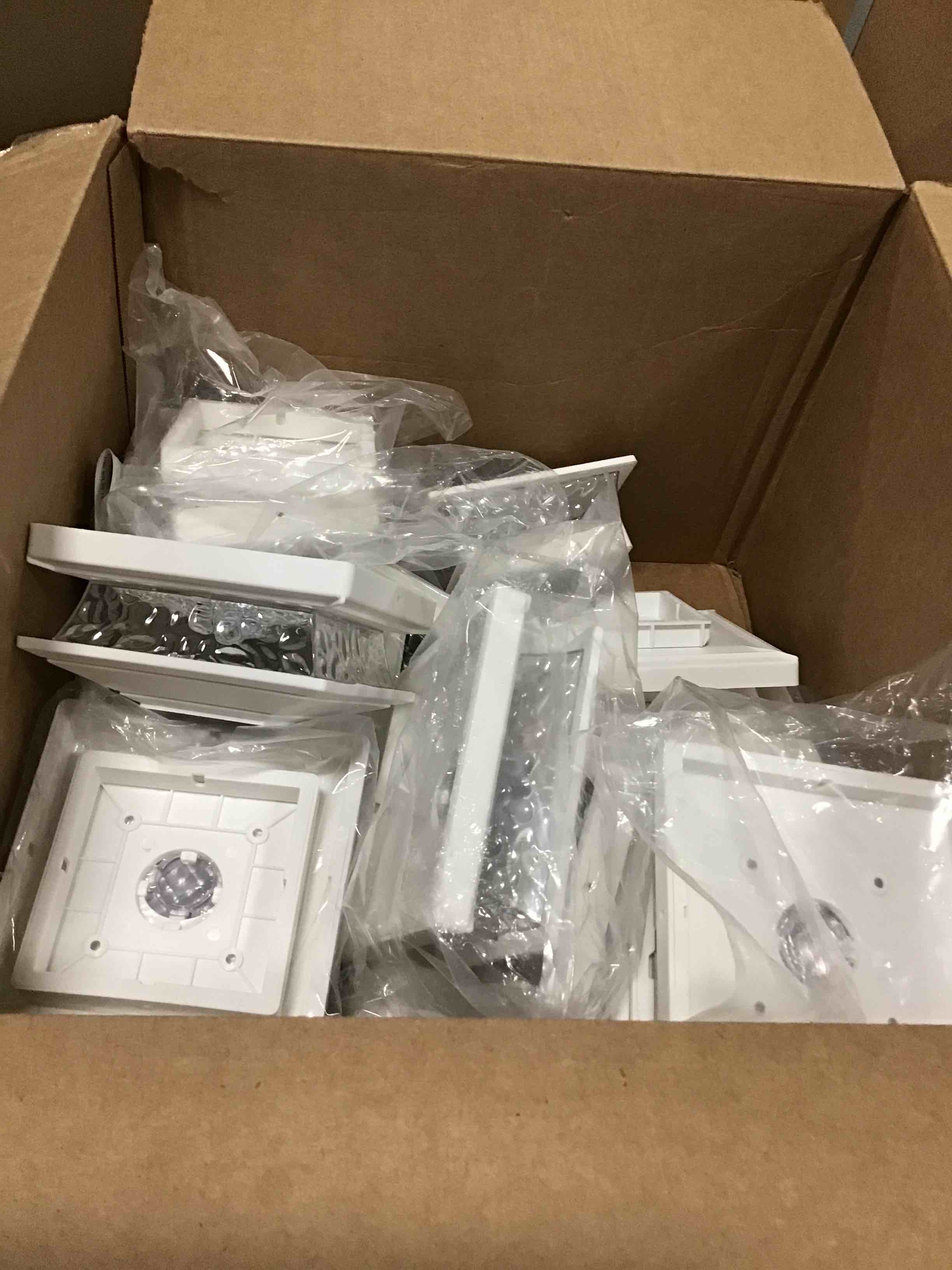 https://s3.amazonaws.com/lotting-images-prod/bidfta/TEA2144883_1746619001256.jpeg