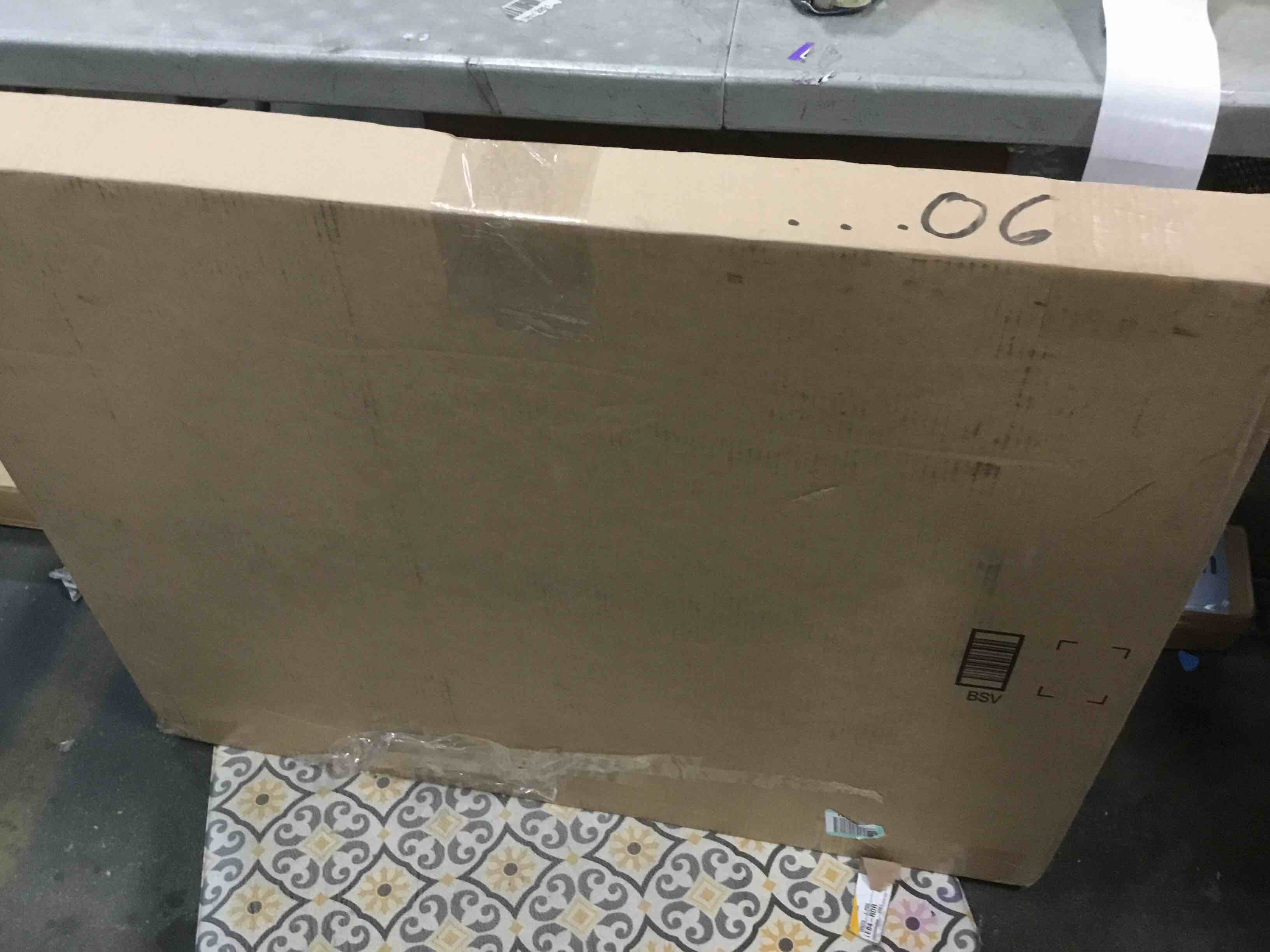 https://s3.amazonaws.com/lotting-images-prod/bidfta/TEA2153361_1742832601383.jpeg