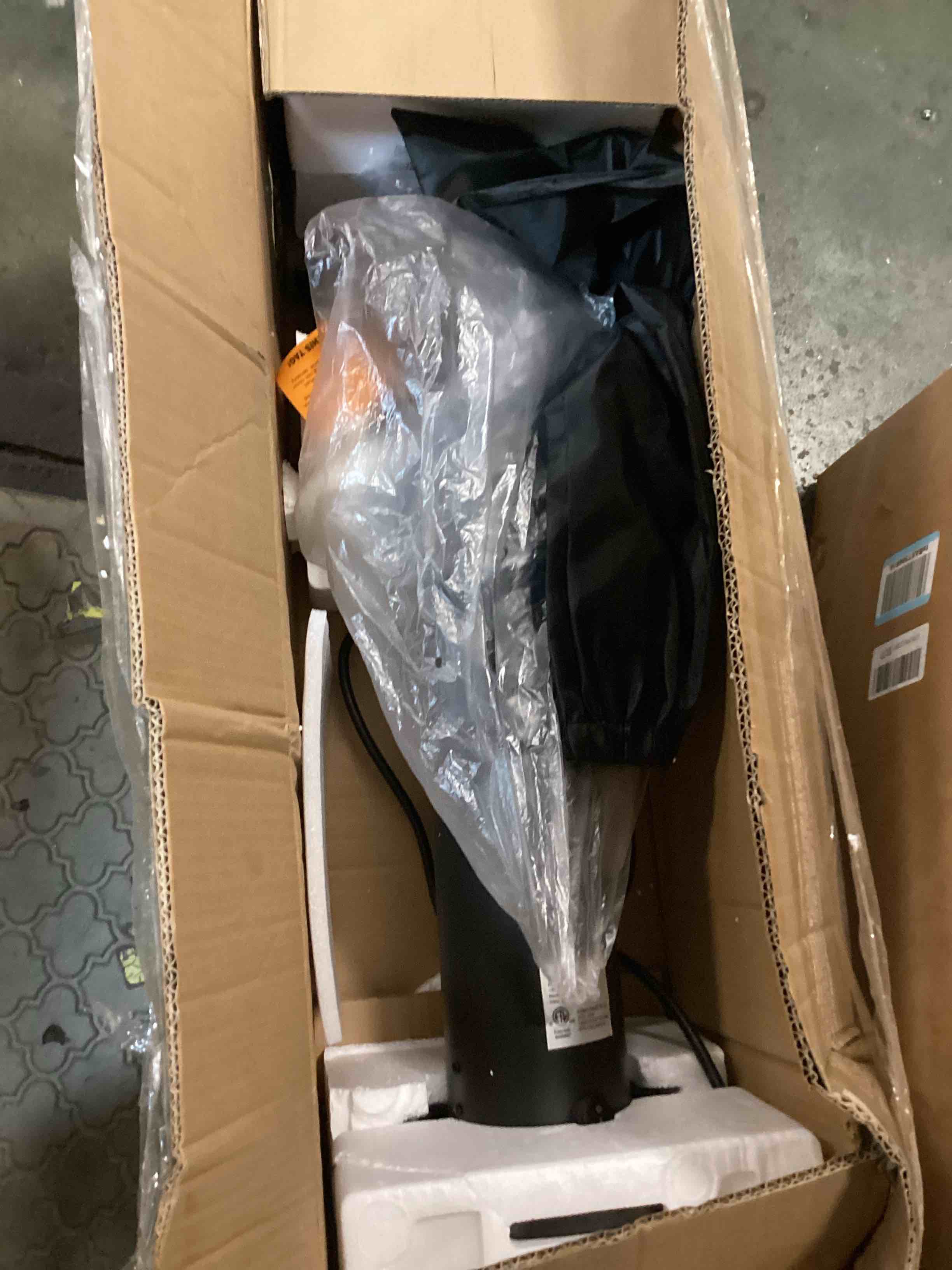 https://s3.amazonaws.com/lotting-images-prod/bidfta/TEA2156084_1742561606431.jpeg