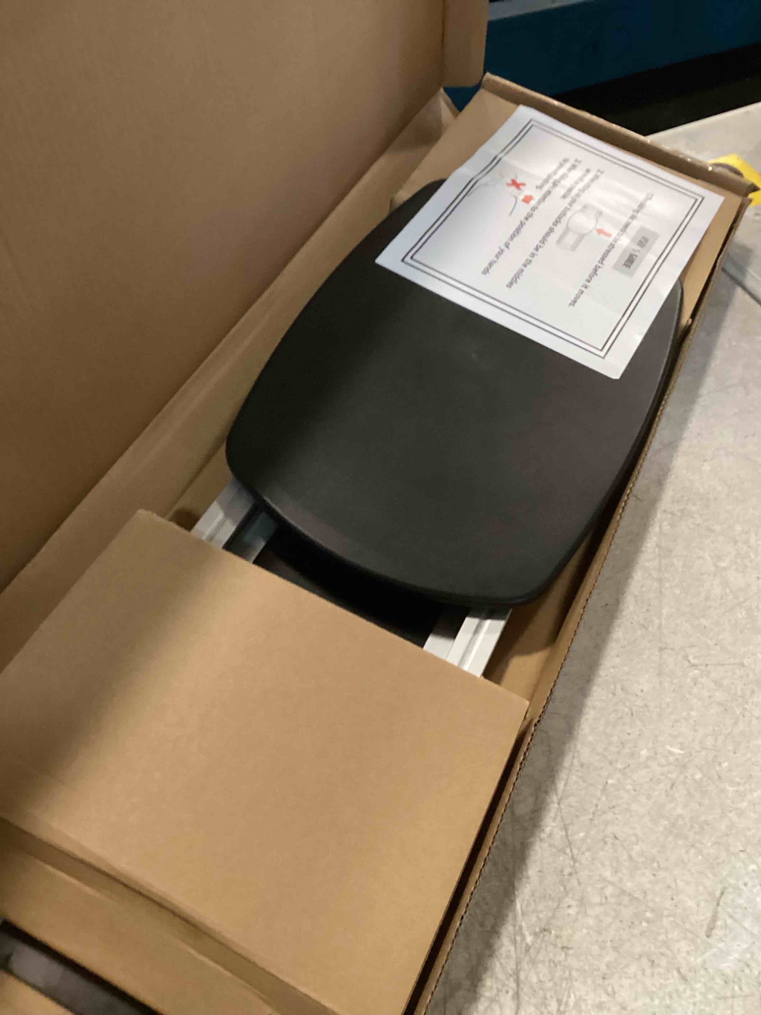 https://s3.amazonaws.com/lotting-images-prod/bidfta/TEA2156262_1742826999567.jpeg