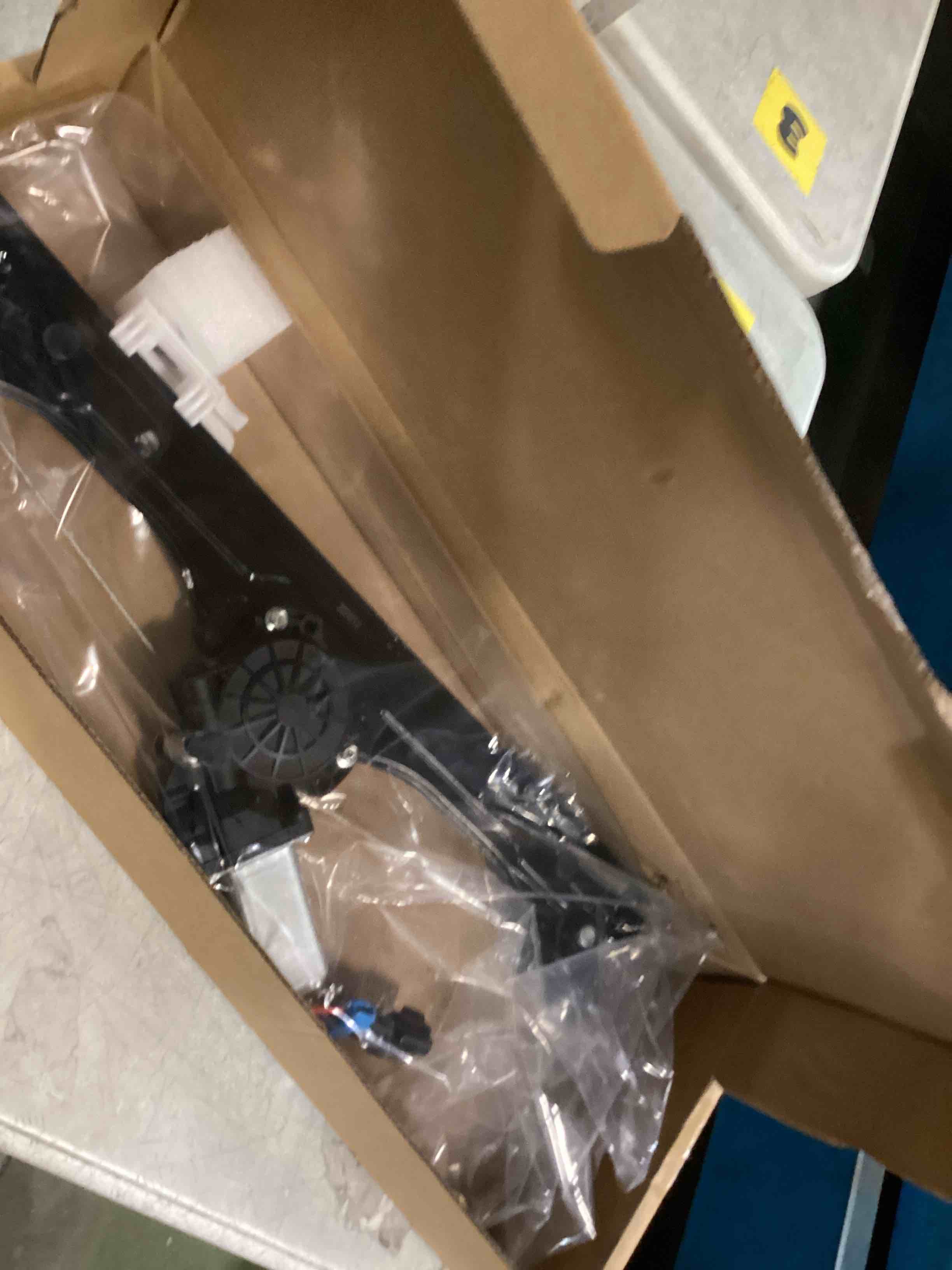 https://s3.amazonaws.com/lotting-images-prod/bidfta/TEA2157293_1743164417963.jpeg