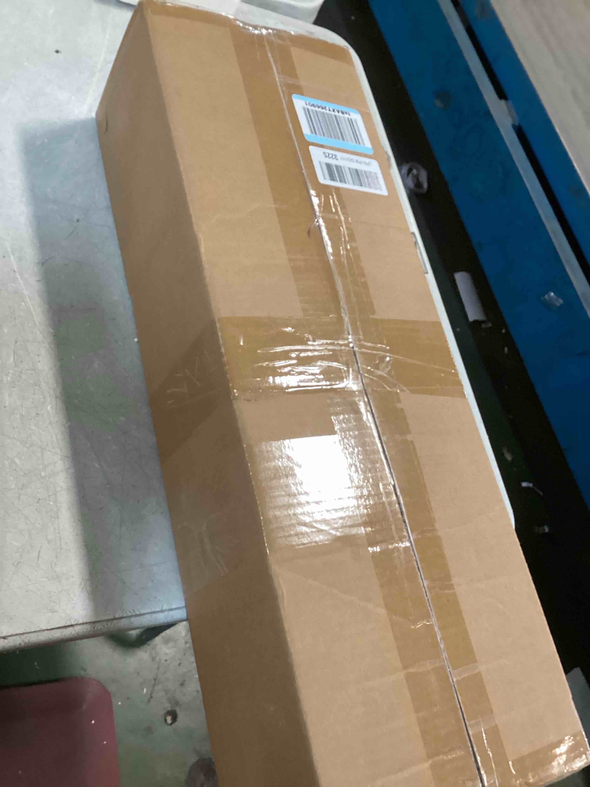 https://s3.amazonaws.com/lotting-images-prod/bidfta/TEA2157729_1743519905903.jpeg