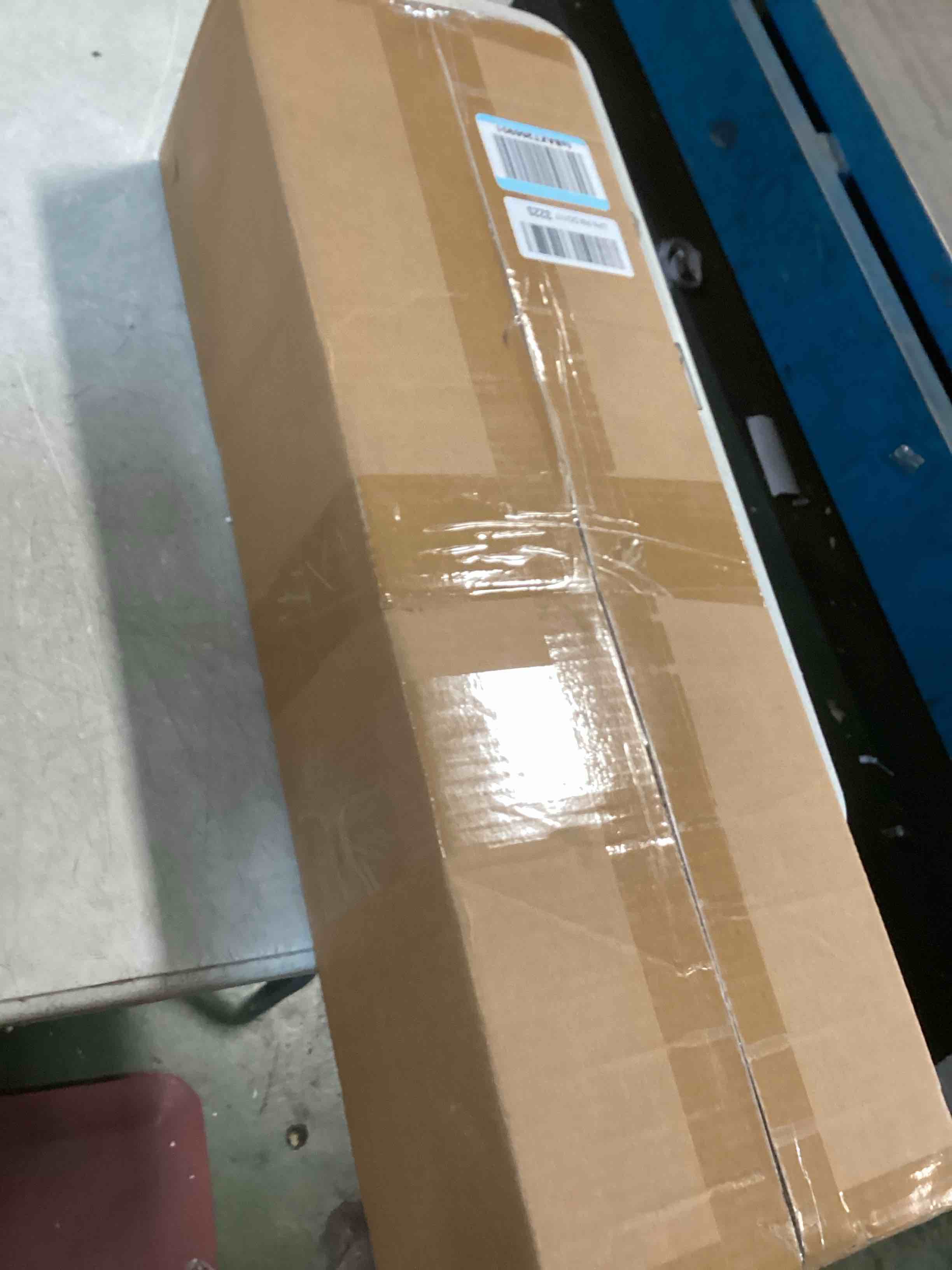 https://s3.amazonaws.com/lotting-images-prod/bidfta/TEA2157729_1743519906704.jpeg