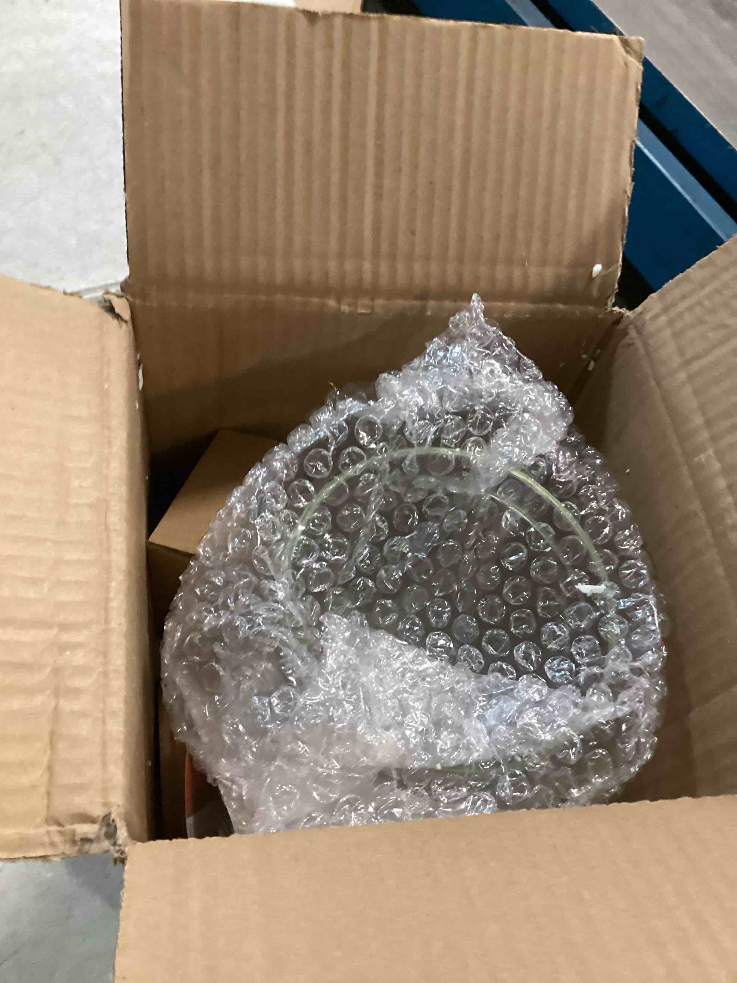 https://s3.amazonaws.com/lotting-images-prod/bidfta/TEA2158348_1742390002726.jpeg