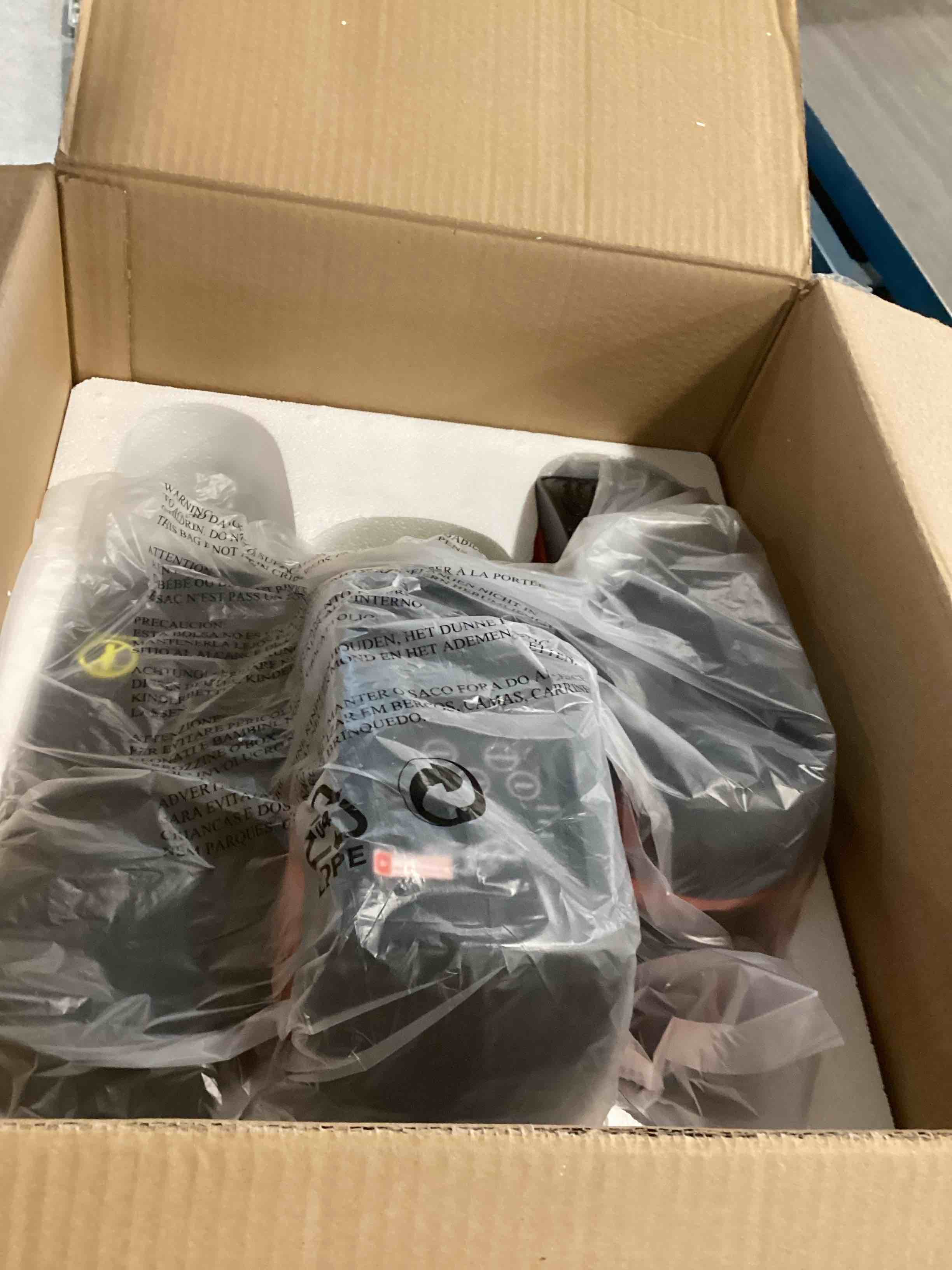 https://s3.amazonaws.com/lotting-images-prod/bidfta/TEA2158739_1742568255332.jpeg