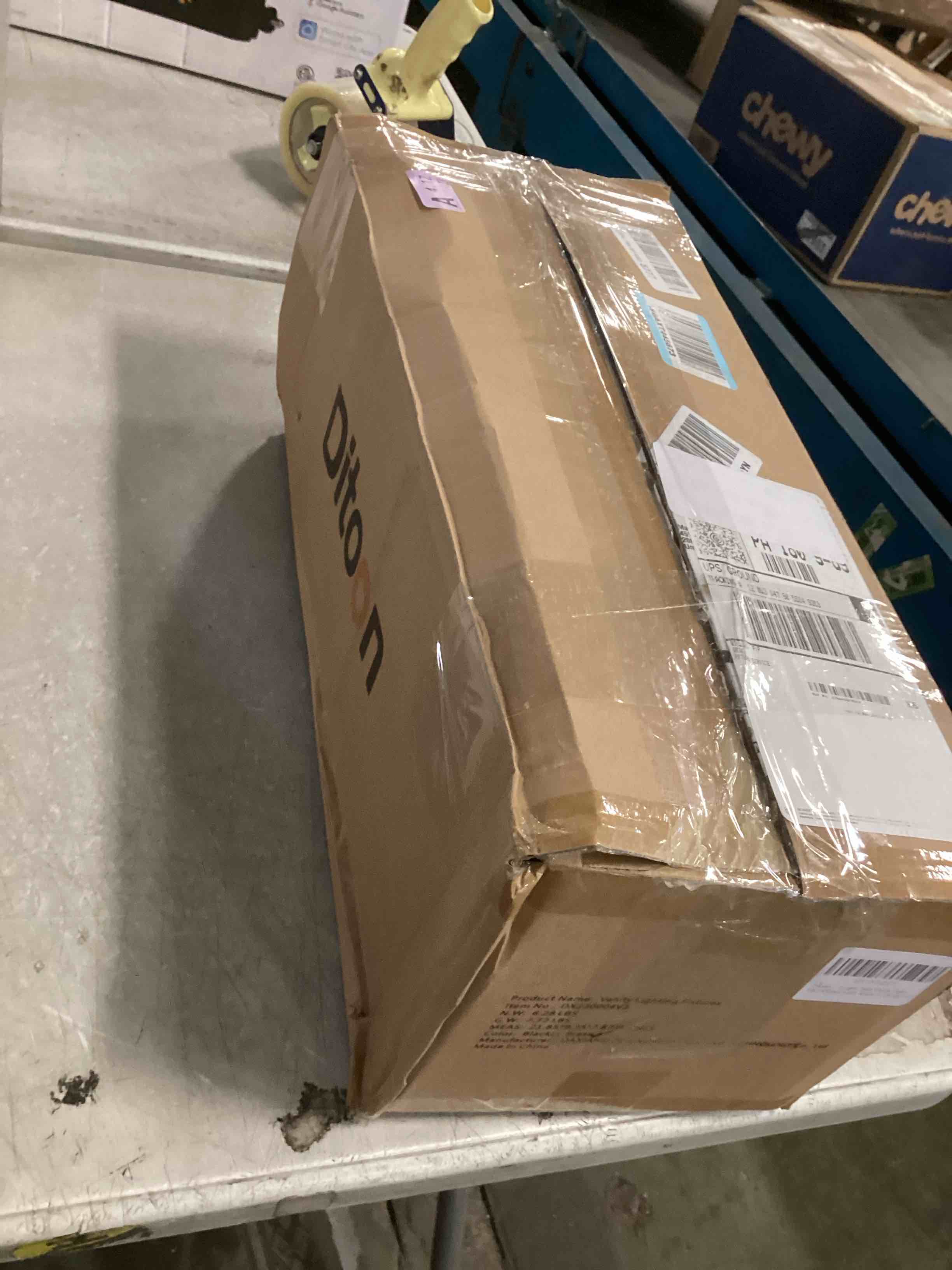 https://s3.amazonaws.com/lotting-images-prod/bidfta/TEA2158752_1742570056292.jpeg