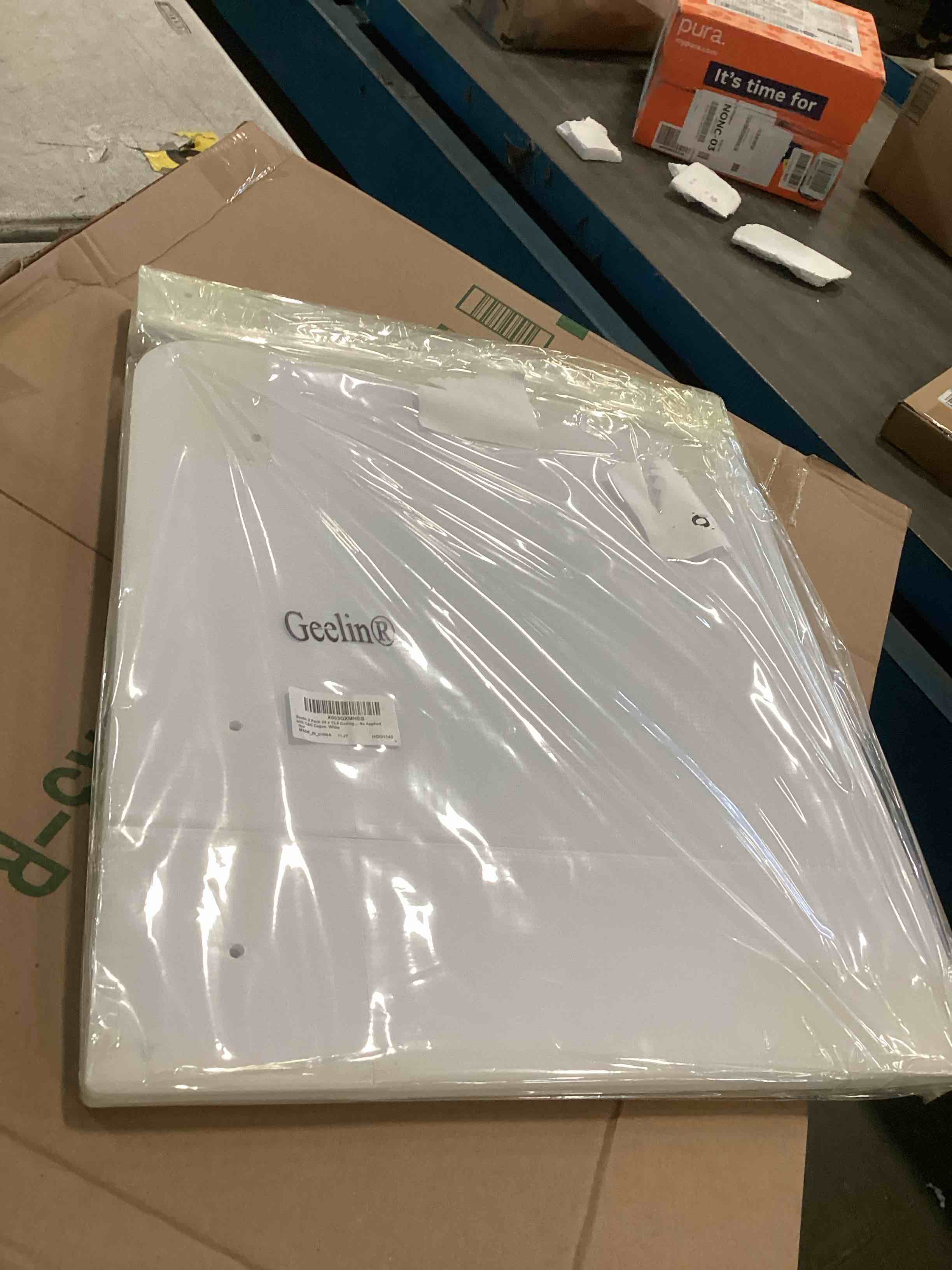 https://s3.amazonaws.com/lotting-images-prod/bidfta/TEA2159327_1743001616734.jpeg