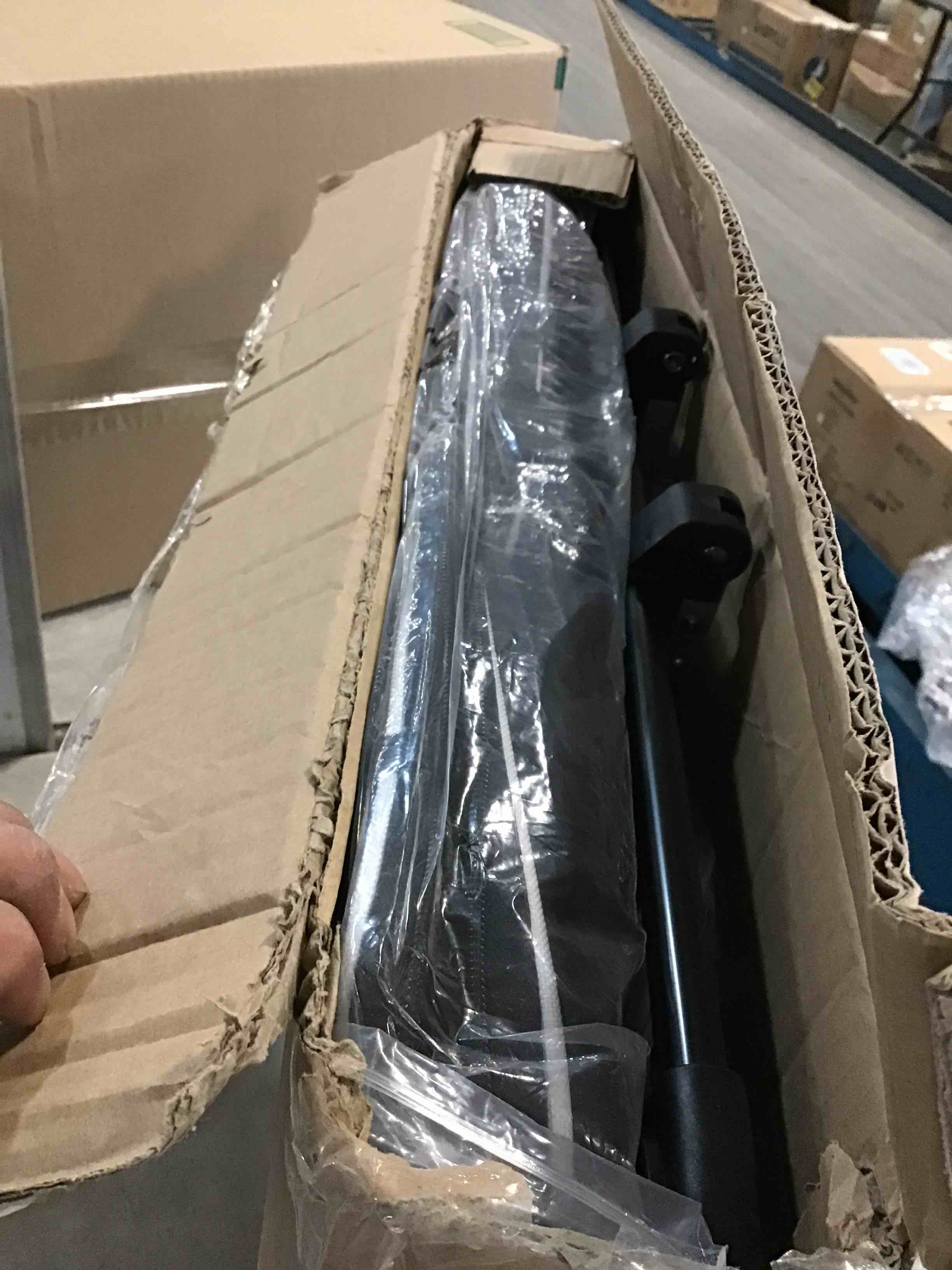 https://s3.amazonaws.com/lotting-images-prod/bidfta/TEA2159357_1743004697939.jpeg