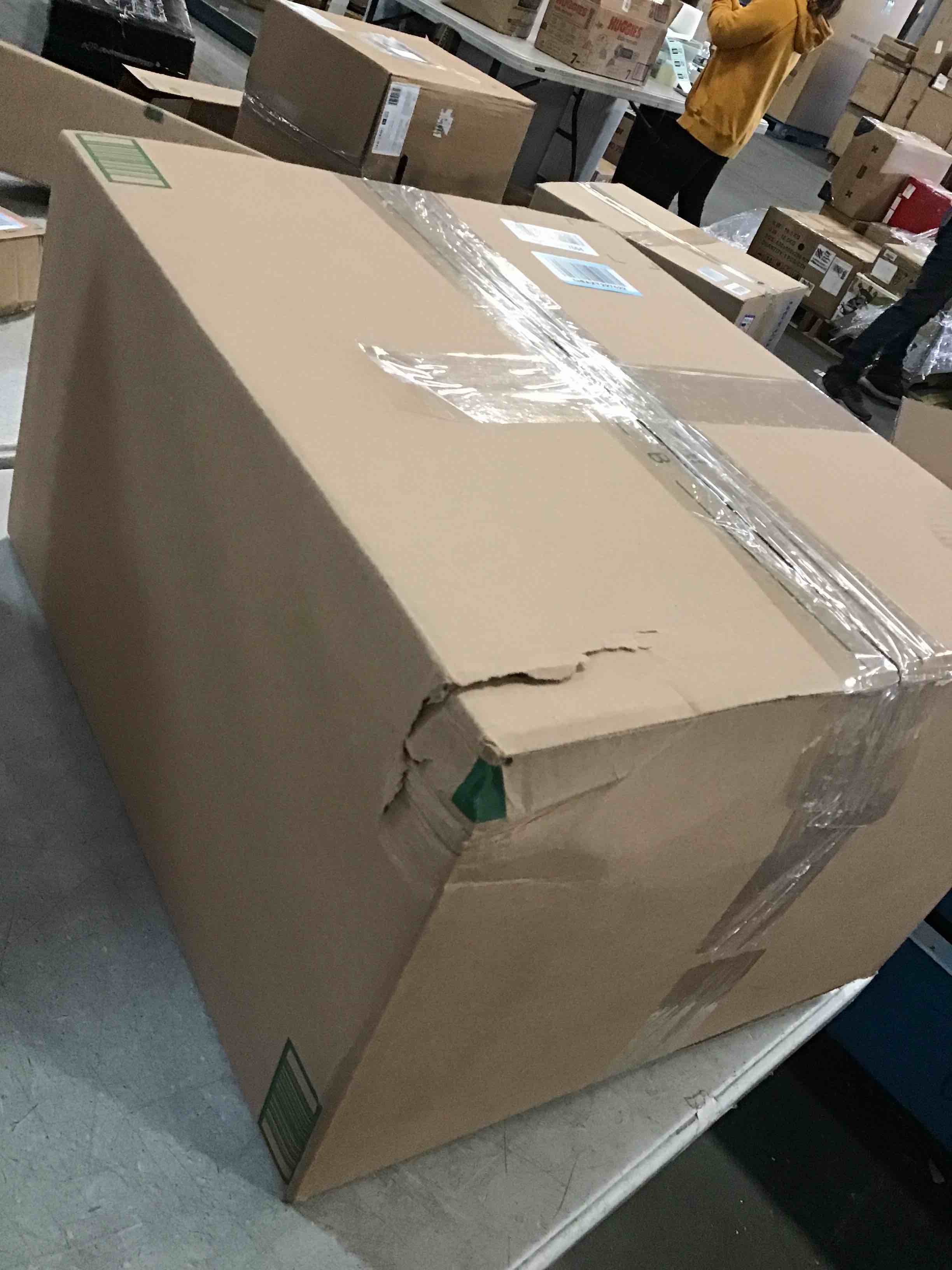 https://s3.amazonaws.com/lotting-images-prod/bidfta/TEA2159395_1743011180406.jpeg