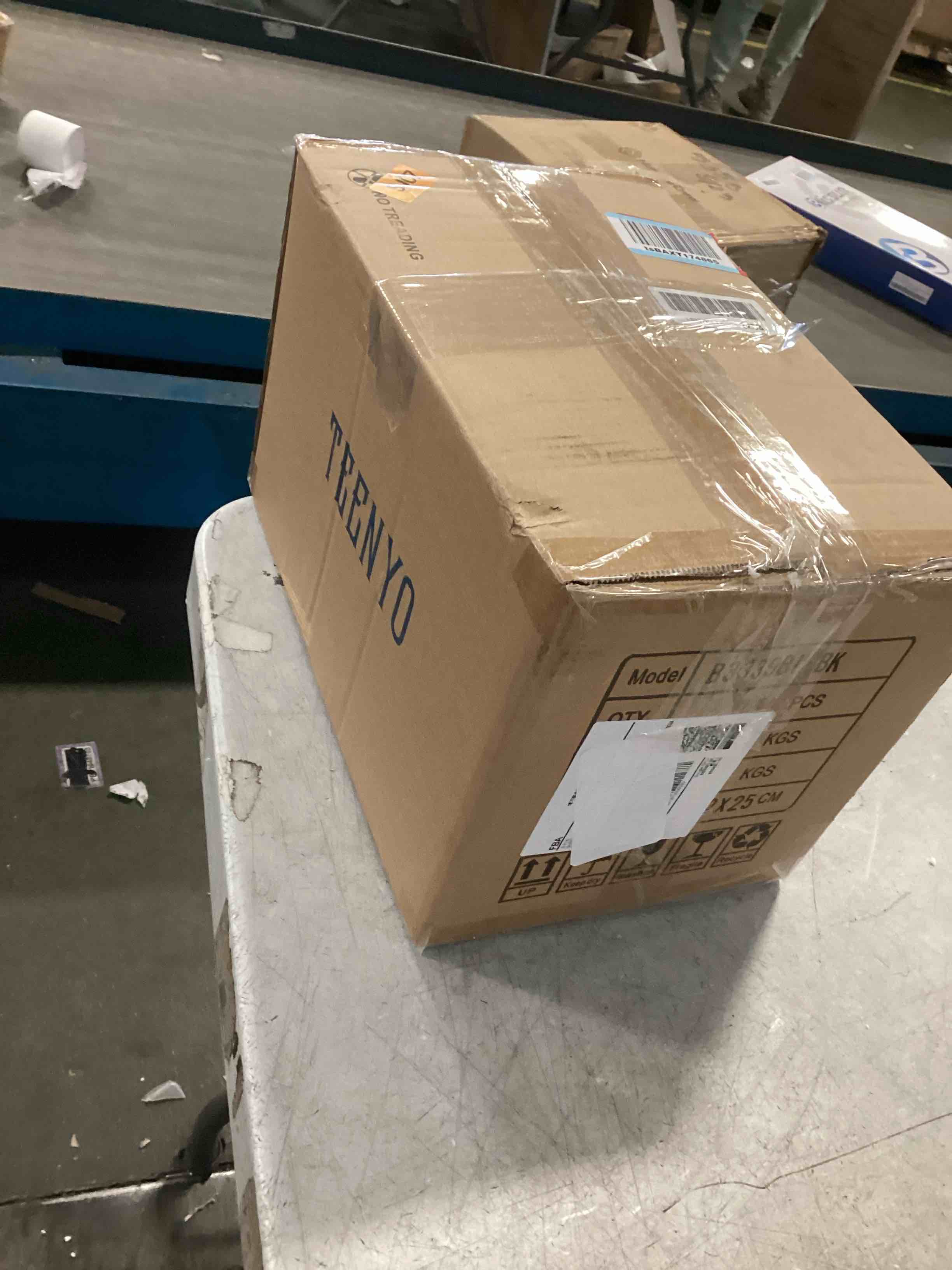 https://s3.amazonaws.com/lotting-images-prod/bidfta/TEA2159549_1743090287137.jpeg