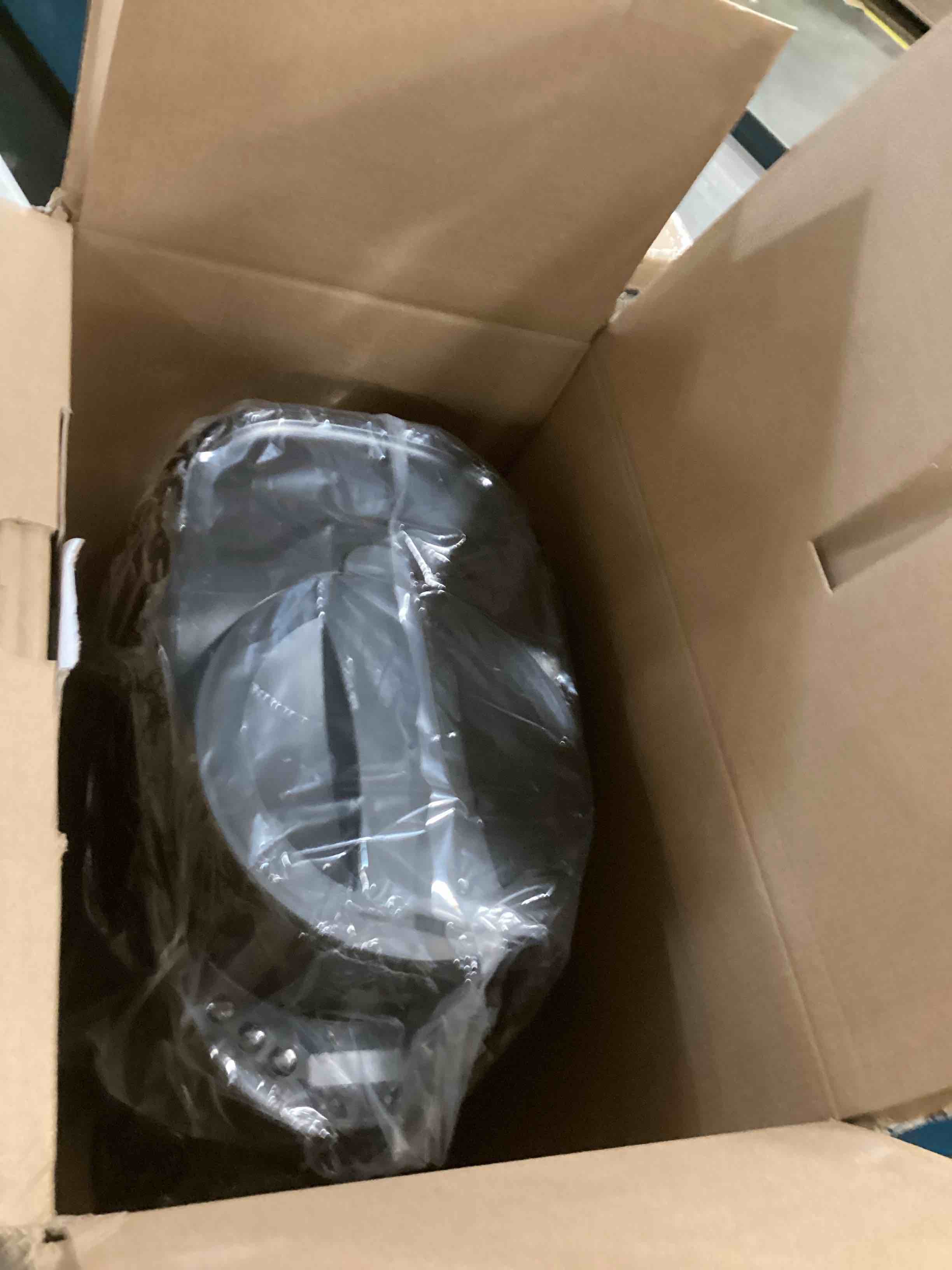 https://s3.amazonaws.com/lotting-images-prod/bidfta/TEA2159713_1743167343406.jpeg