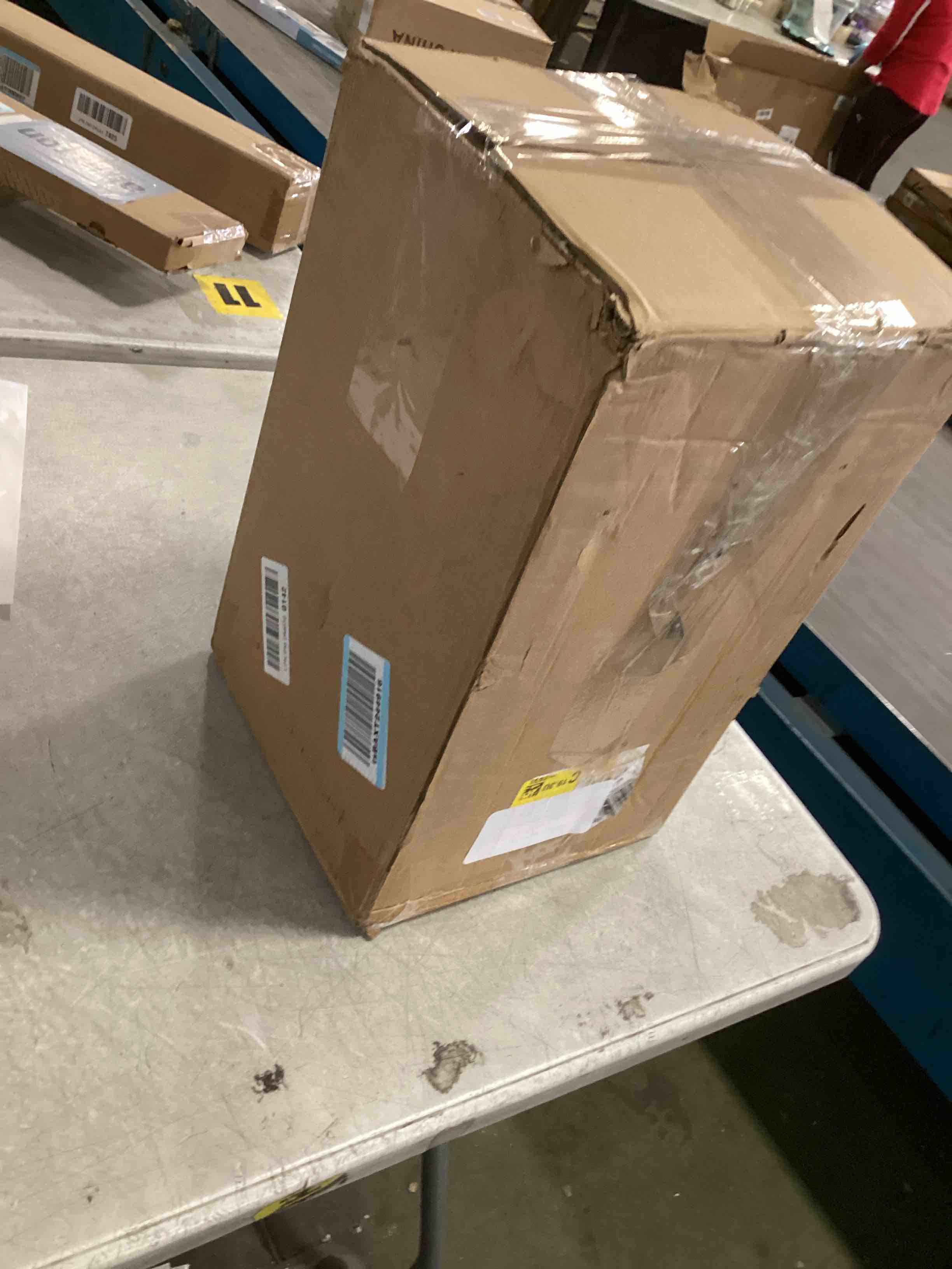 https://s3.amazonaws.com/lotting-images-prod/bidfta/TEA2159902_1743192703145.jpeg