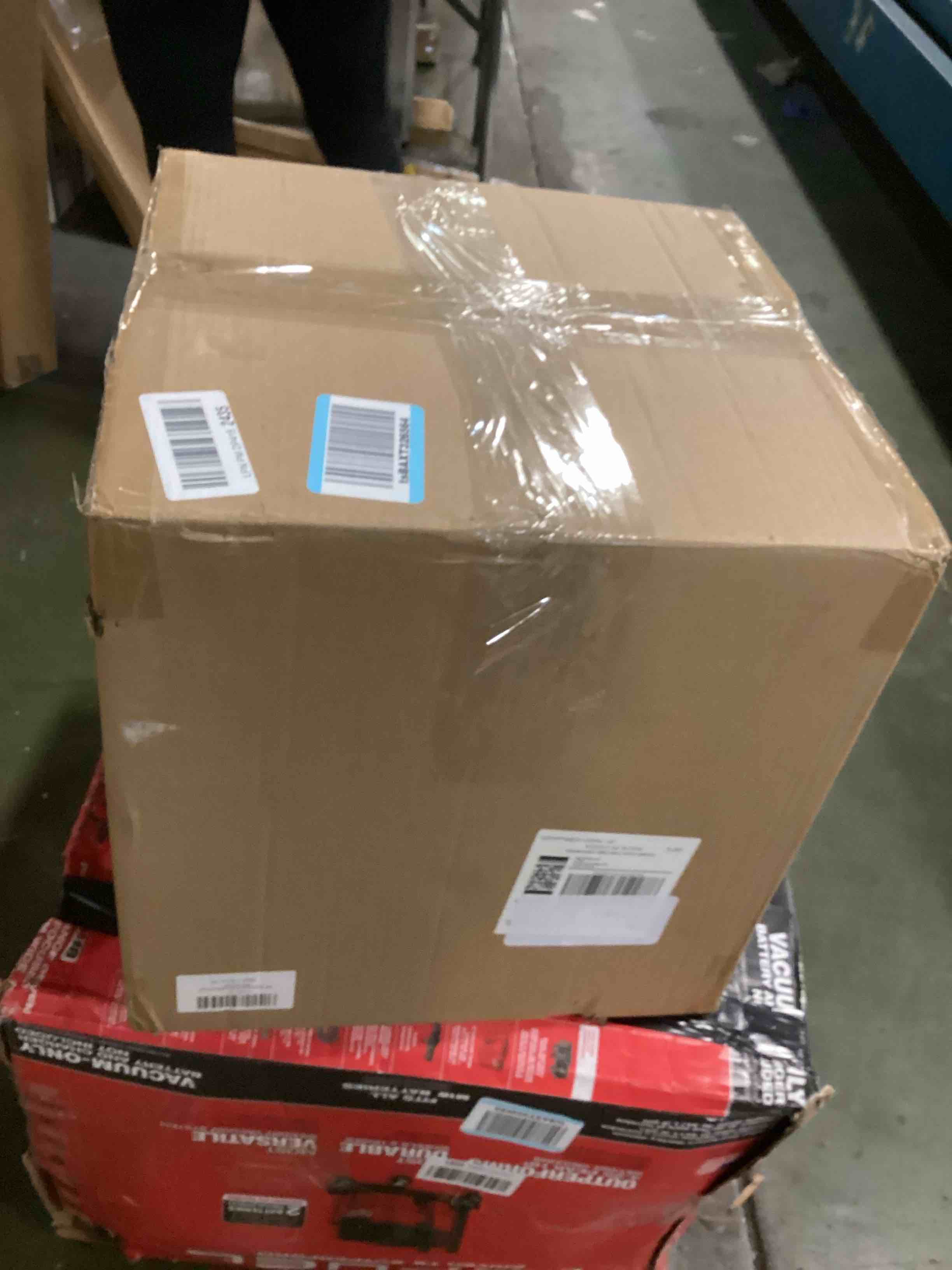 https://s3.amazonaws.com/lotting-images-prod/bidfta/TEA2159994_1743432830712.jpeg