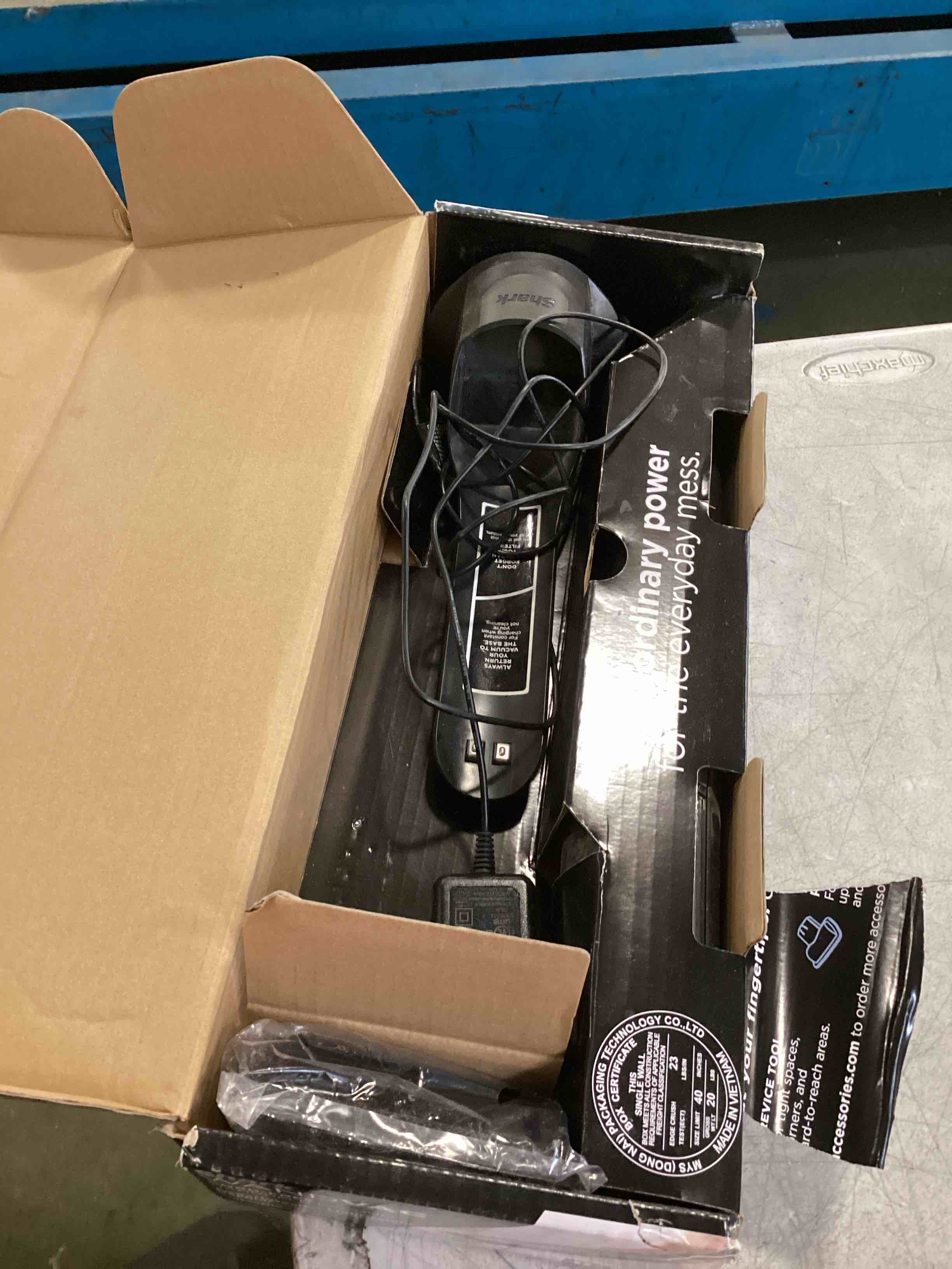 https://s3.amazonaws.com/lotting-images-prod/bidfta/TEA2160656_1743615444714.jpeg