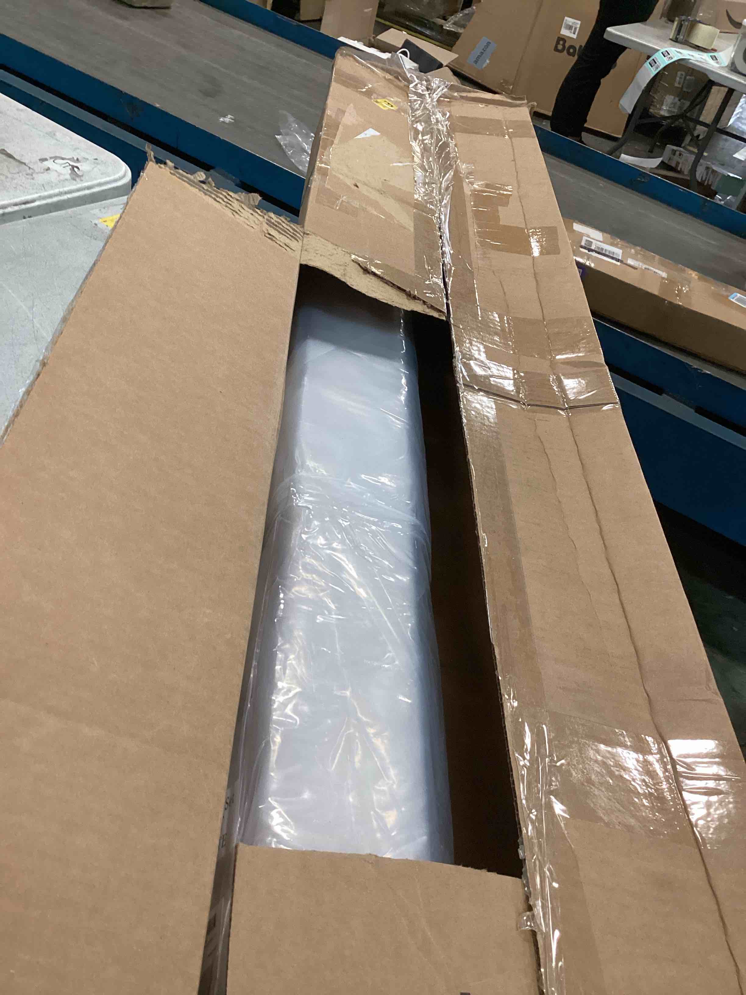 https://s3.amazonaws.com/lotting-images-prod/bidfta/TEA2160908_1743704947351.jpeg