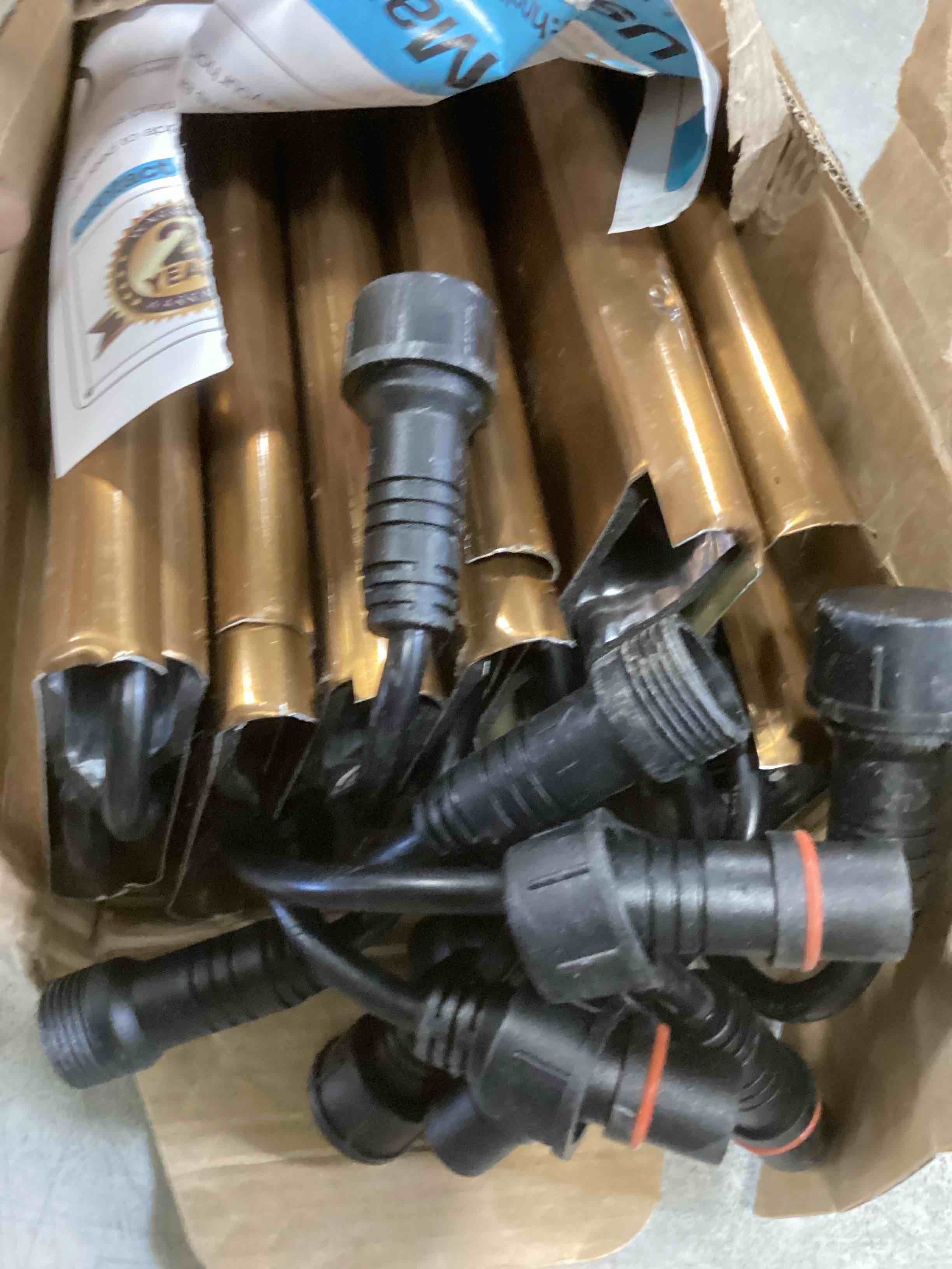 https://s3.amazonaws.com/lotting-images-prod/bidfta/TEA2163177_1743006689838.jpeg