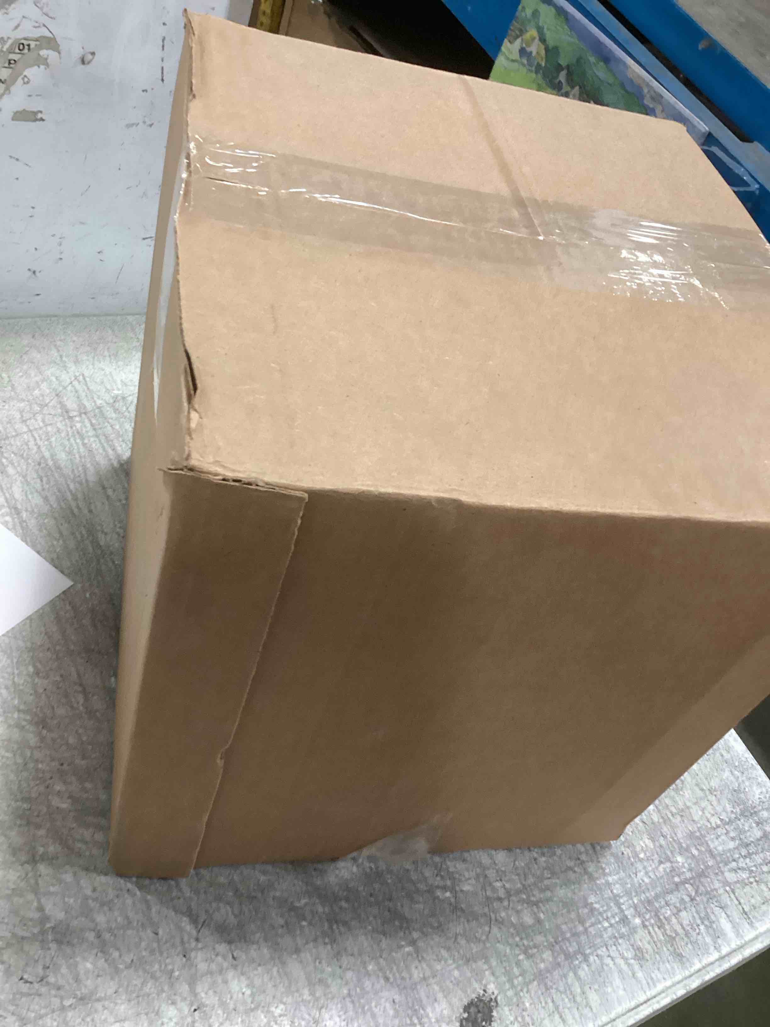 https://s3.amazonaws.com/lotting-images-prod/bidfta/TEA2163535_1743105788767.jpeg