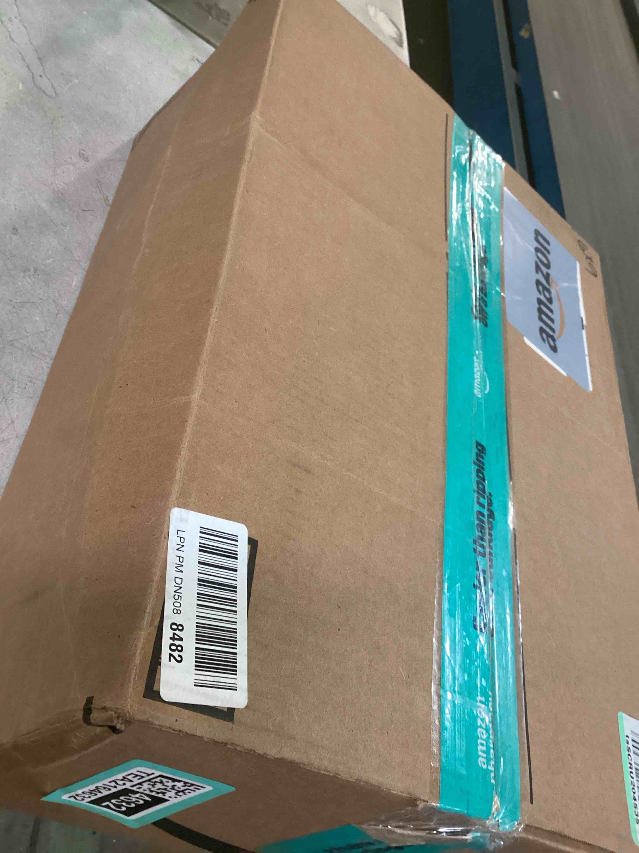 https://s3.amazonaws.com/lotting-images-prod/bidfta/TEA2164632_1742580077795.jpeg