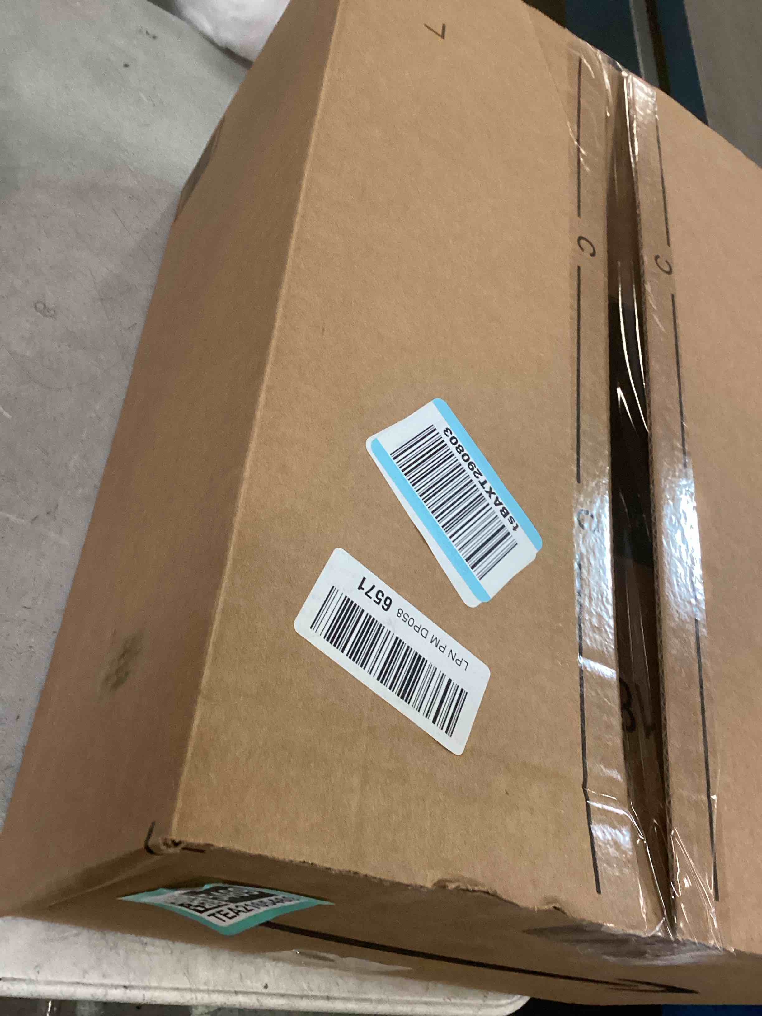 https://s3.amazonaws.com/lotting-images-prod/bidfta/TEA2165469_1743091627714.jpeg