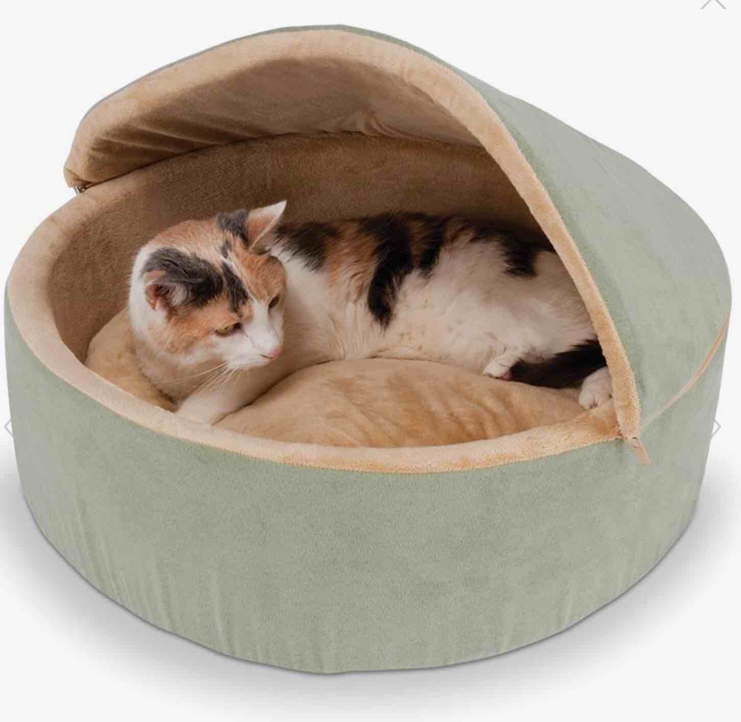 The Warming Cat Bed