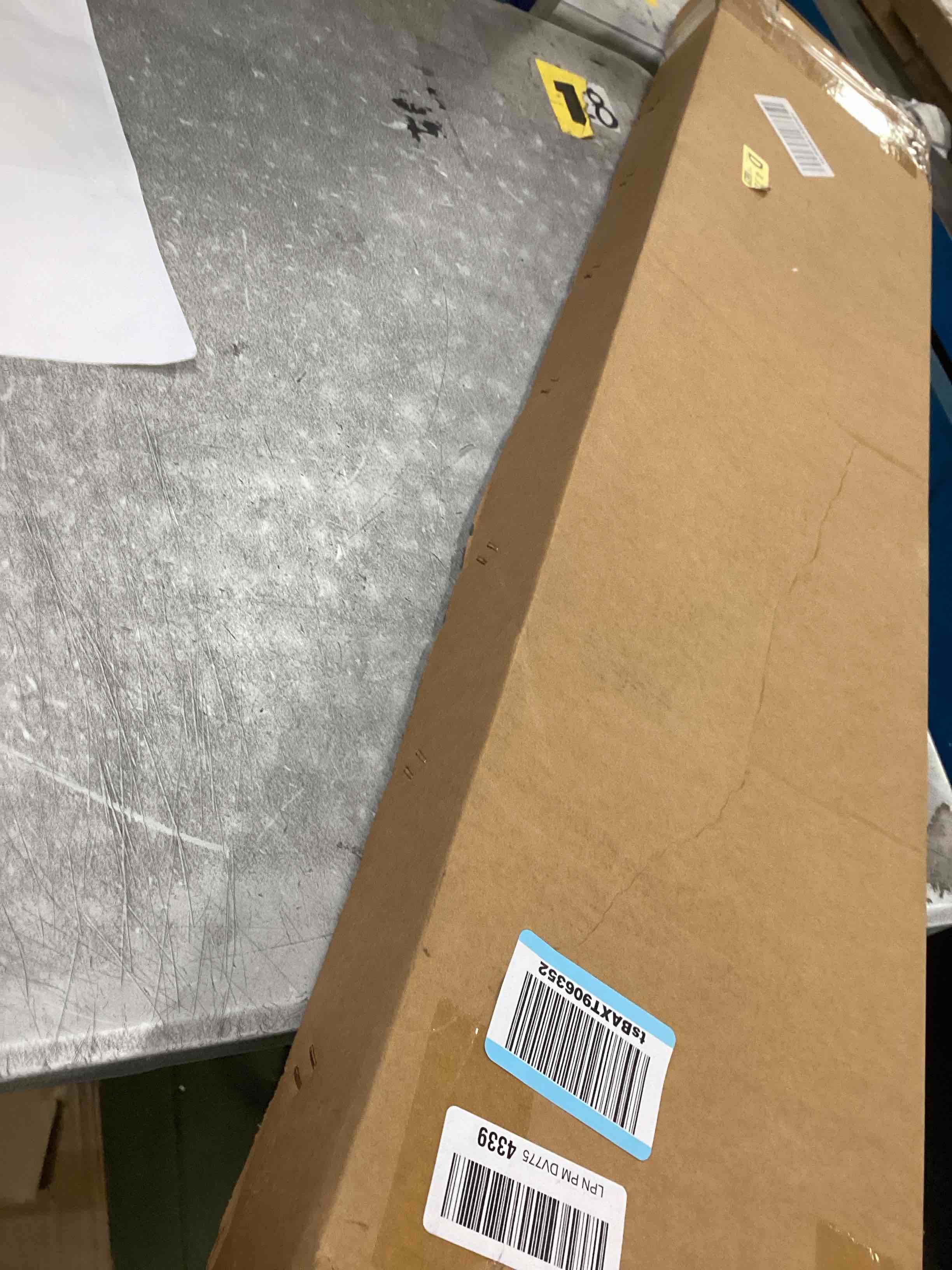 AUXKO Retractable Cargo Cover for Honda HR-V 2024 2025, Trunk Cargo Cover Luggage Security Shade Cover for 2023-2025 Honda HRV Shielding Anti-Peeping Luggage Privacy Screen, Carbon Fiber(No for Sport)