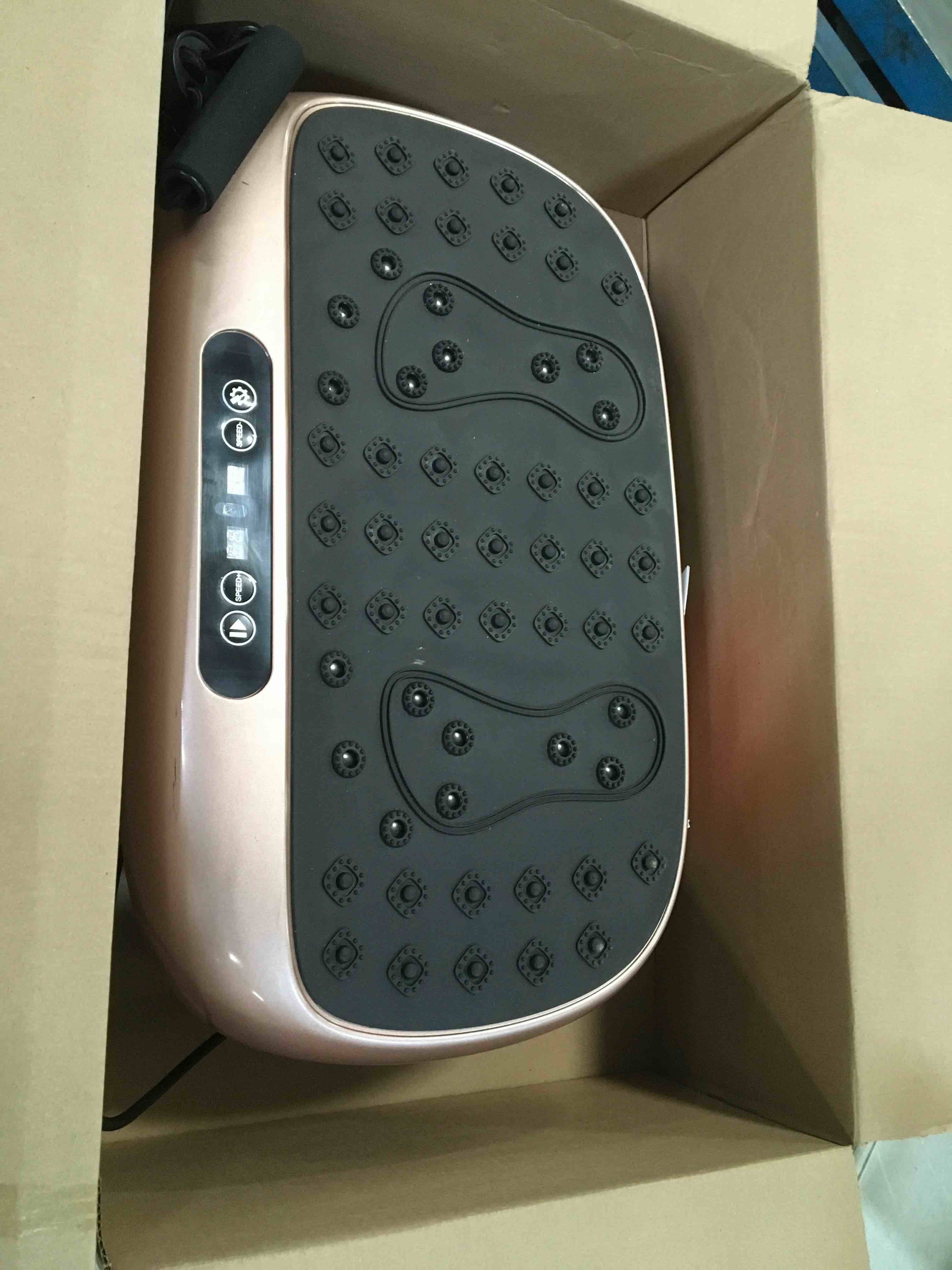 https://s3.amazonaws.com/lotting-images-prod/bidfta/TEA2167150_1741973780909.jpeg
