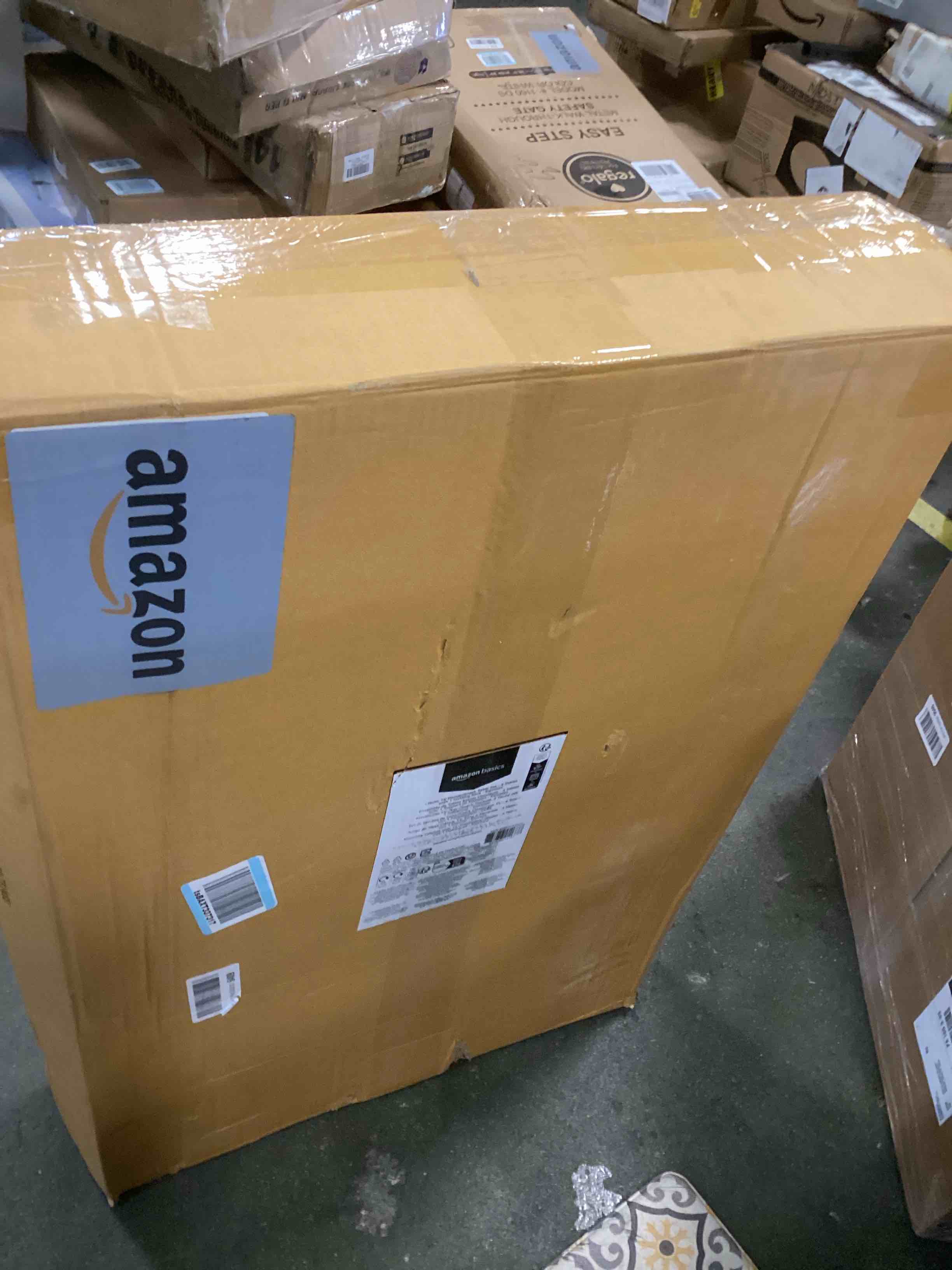 https://s3.amazonaws.com/lotting-images-prod/bidfta/TEA2171018_1742562337931.jpeg