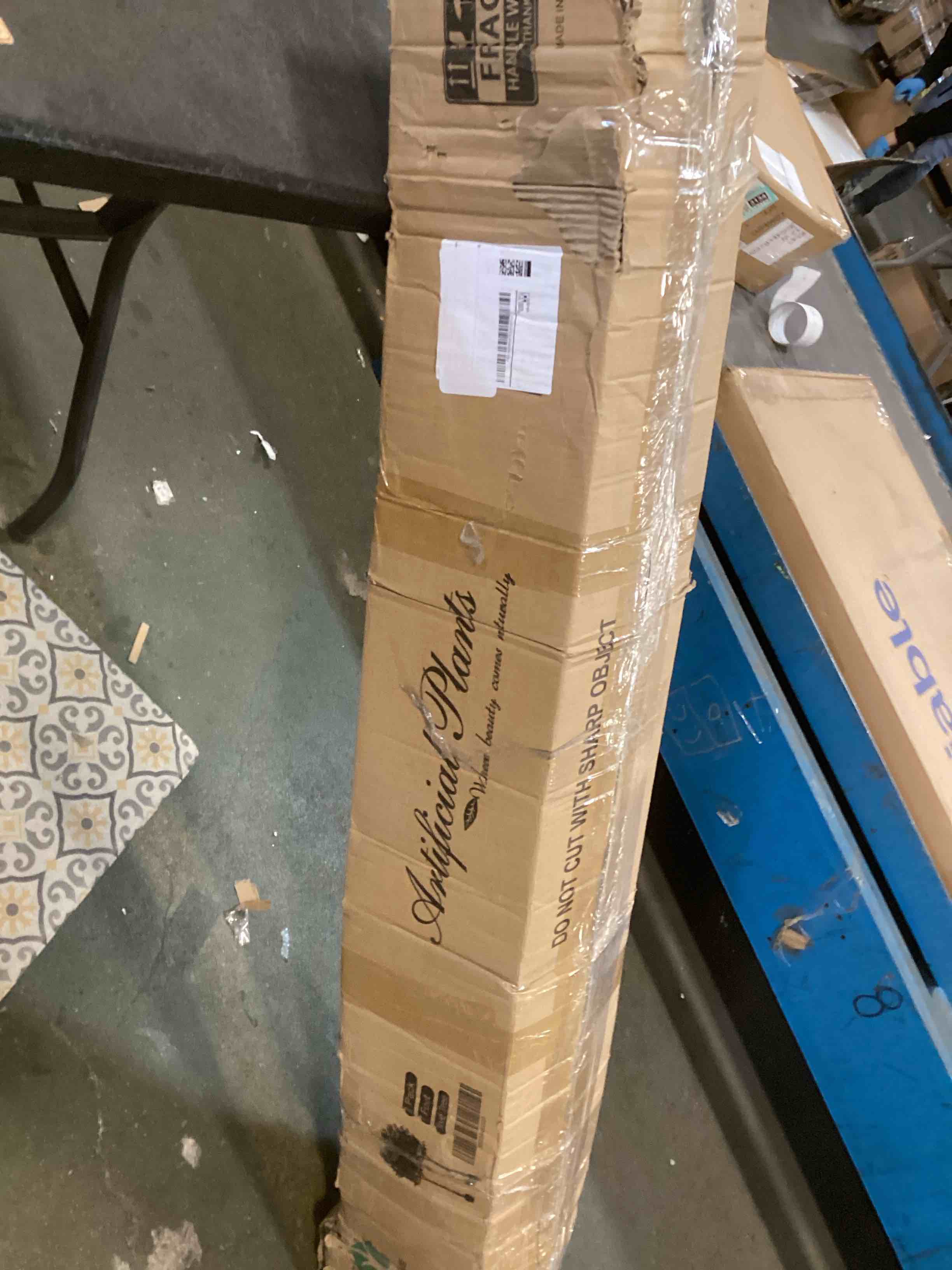 https://s3.amazonaws.com/lotting-images-prod/bidfta/TEA2171112_1742573943121.jpeg