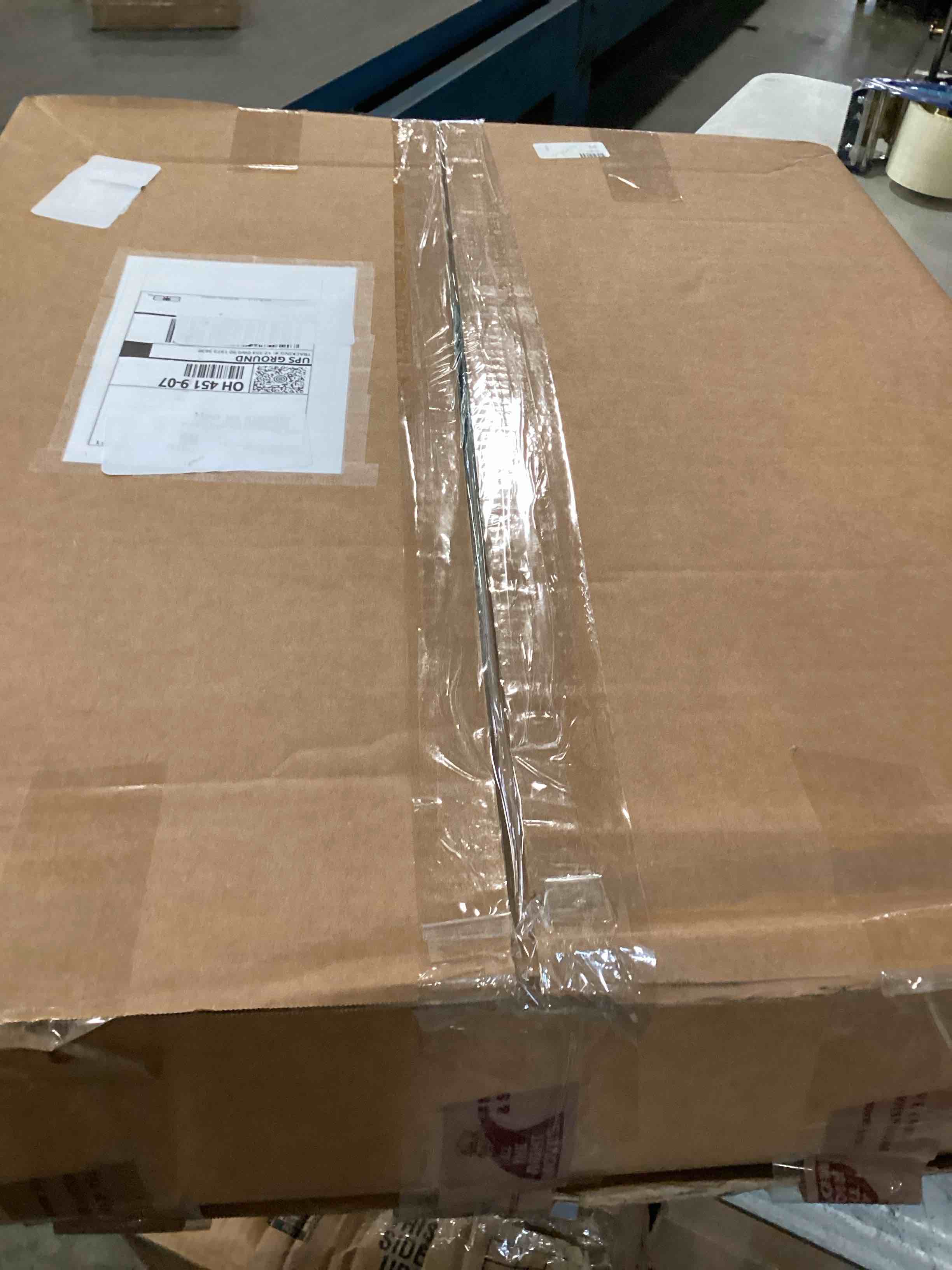 https://s3.amazonaws.com/lotting-images-prod/bidfta/TEA2174904_1742917663479.jpeg