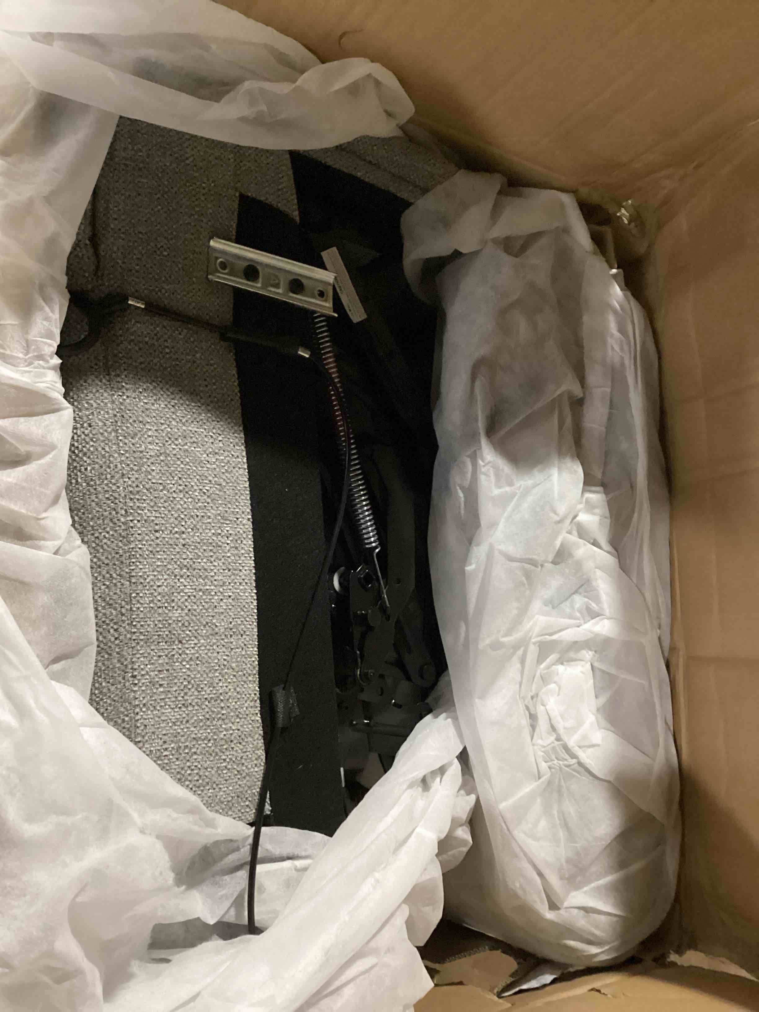 https://s3.amazonaws.com/lotting-images-prod/bidfta/TEA2176236_1744983071837.jpeg