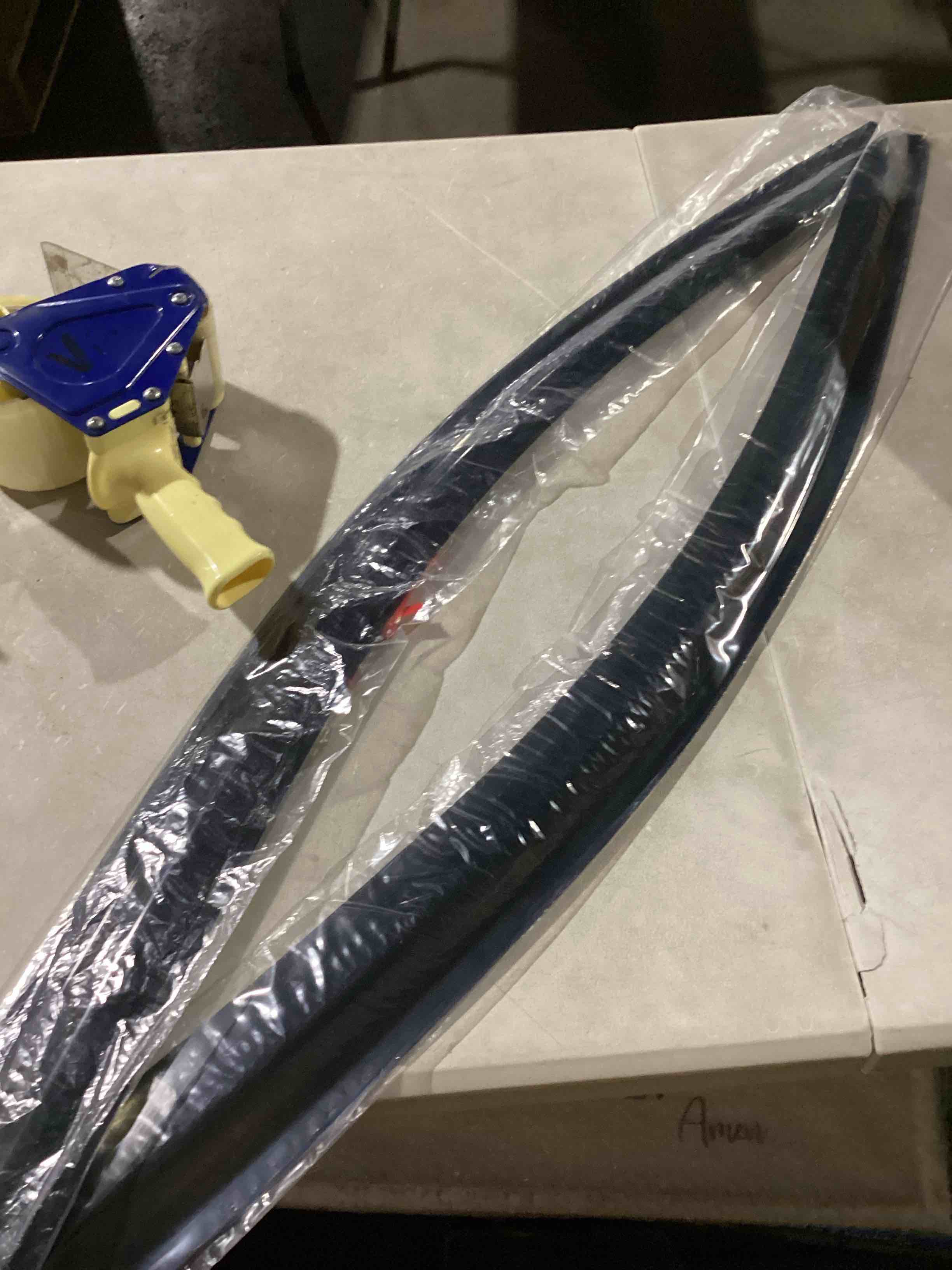 PLDDE 2pcs smoke tint window mount tape on style acrylic