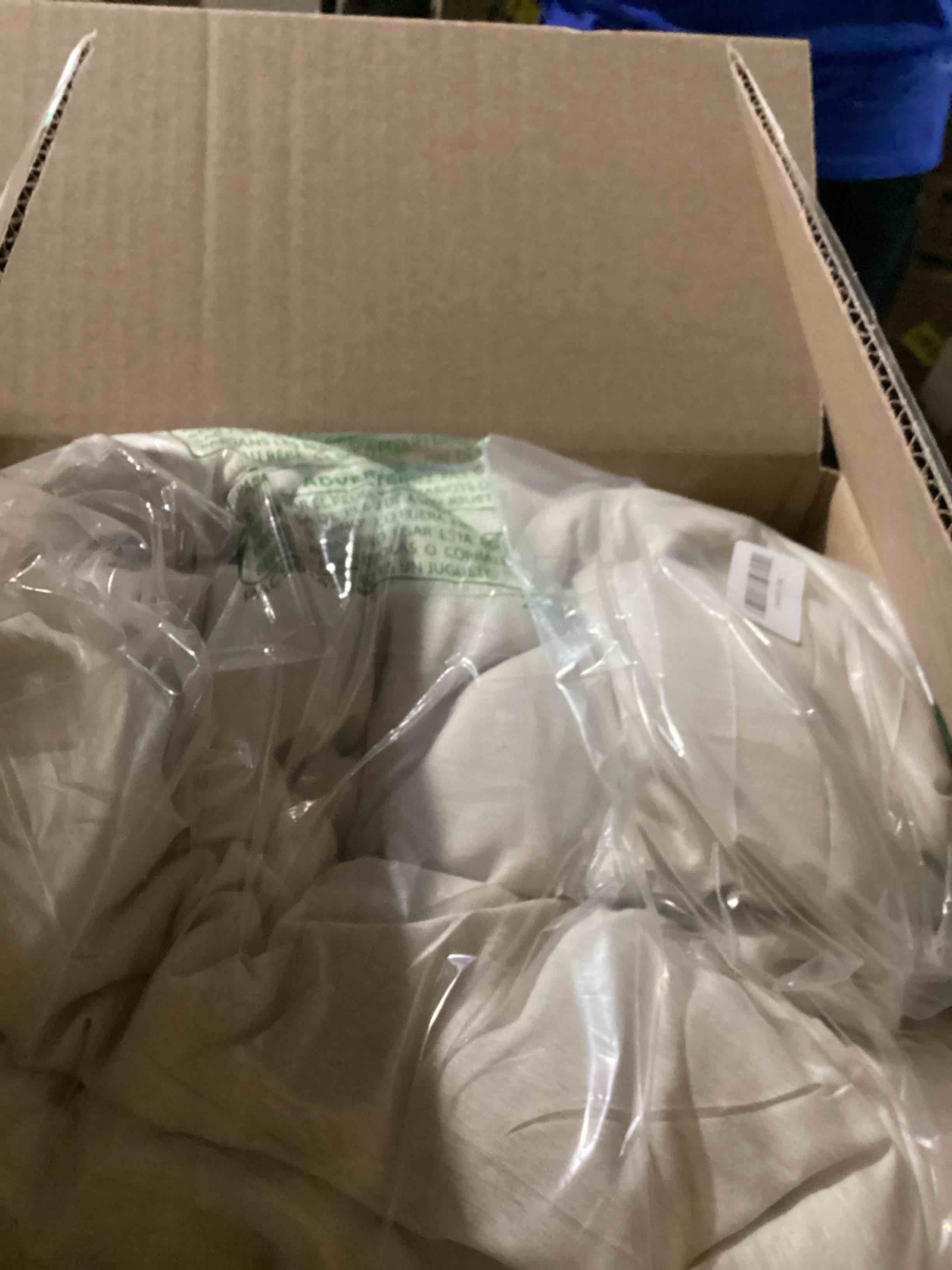 https://s3.amazonaws.com/lotting-images-prod/bidfta/TEA2176523_1745422647518.jpeg