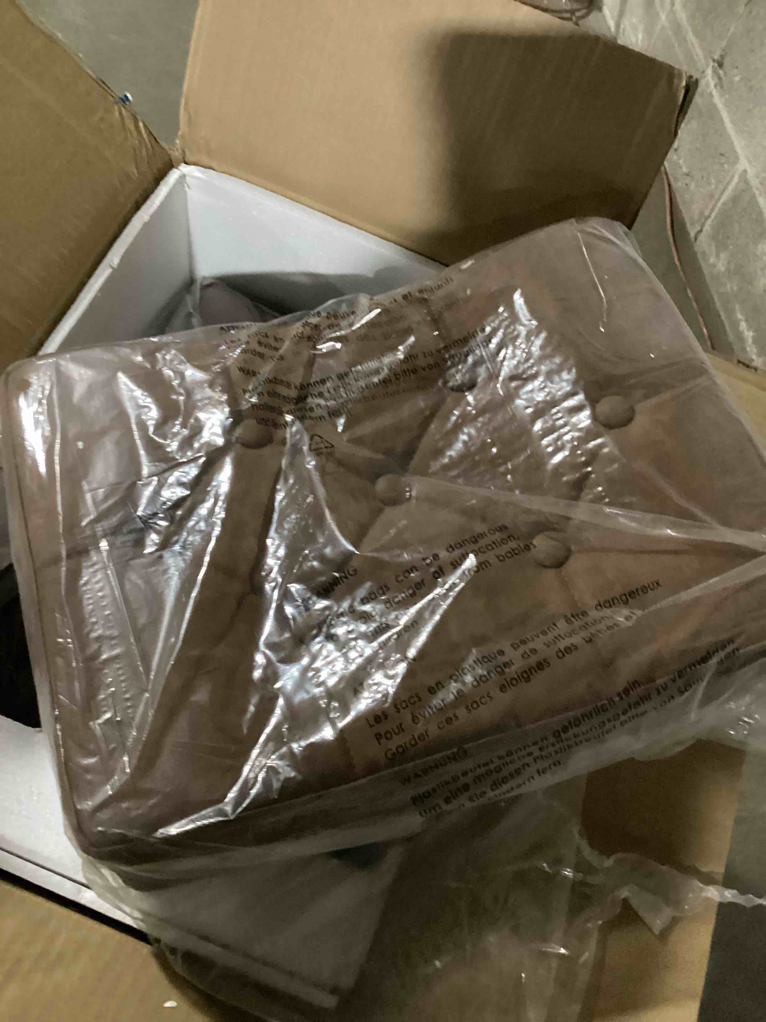 https://s3.amazonaws.com/lotting-images-prod/bidfta/TEA2176769_1745839139955.jpeg
