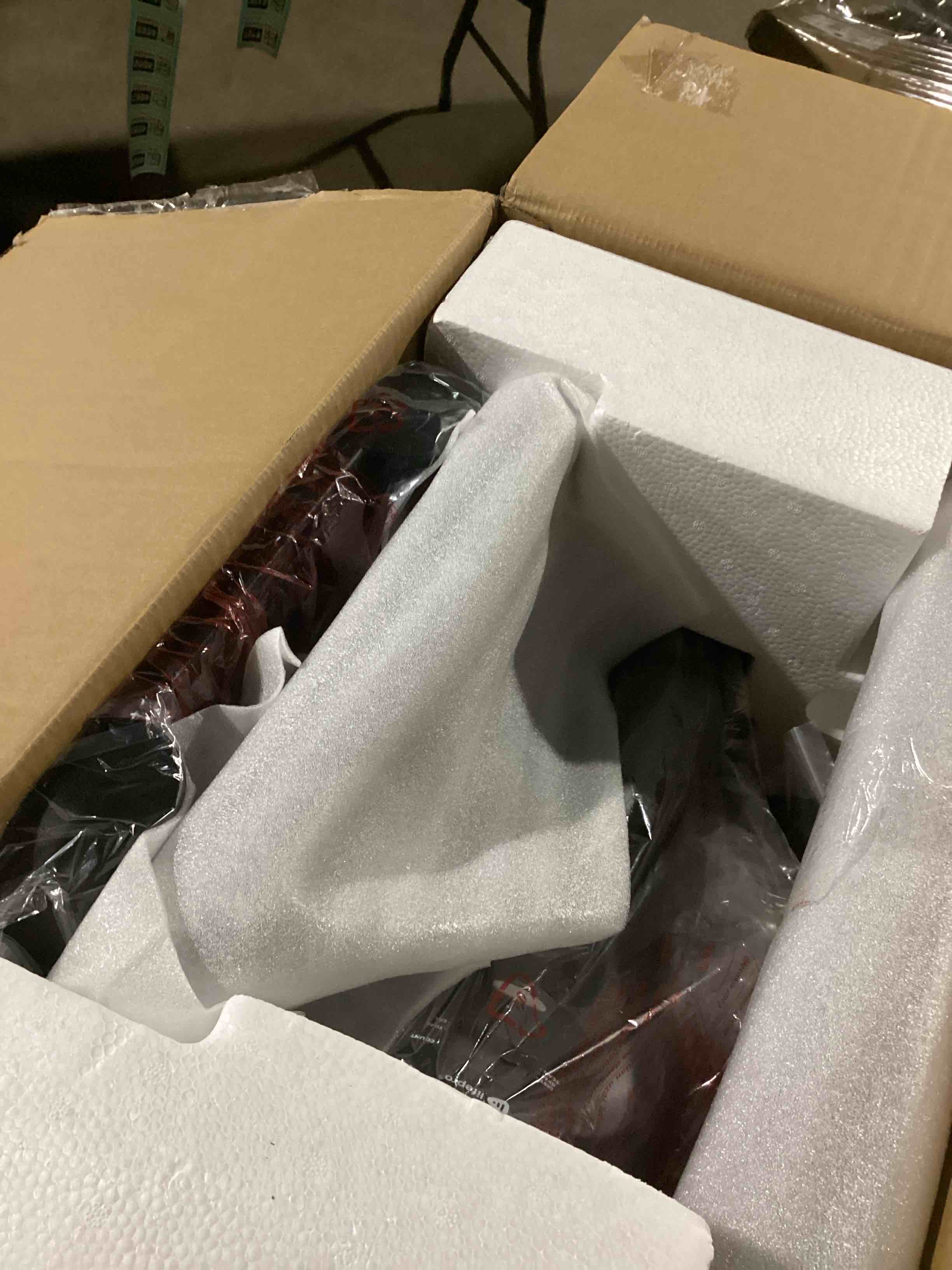https://s3.amazonaws.com/lotting-images-prod/bidfta/TEA2176996_1745952784803.jpeg