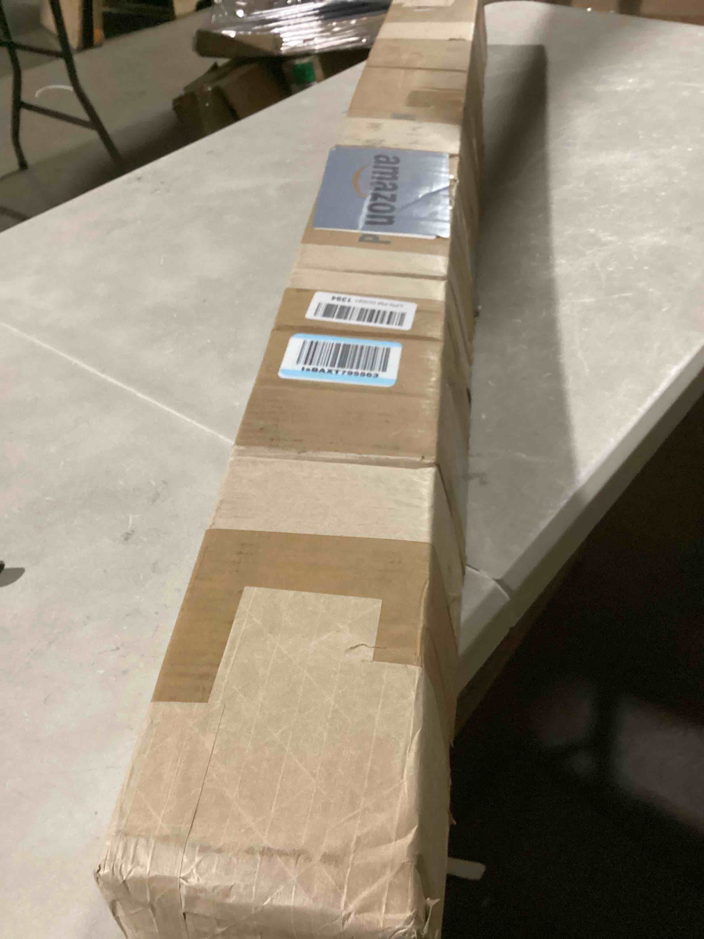 https://s3.amazonaws.com/lotting-images-prod/bidfta/TEA2177012_1746013281998.jpeg
