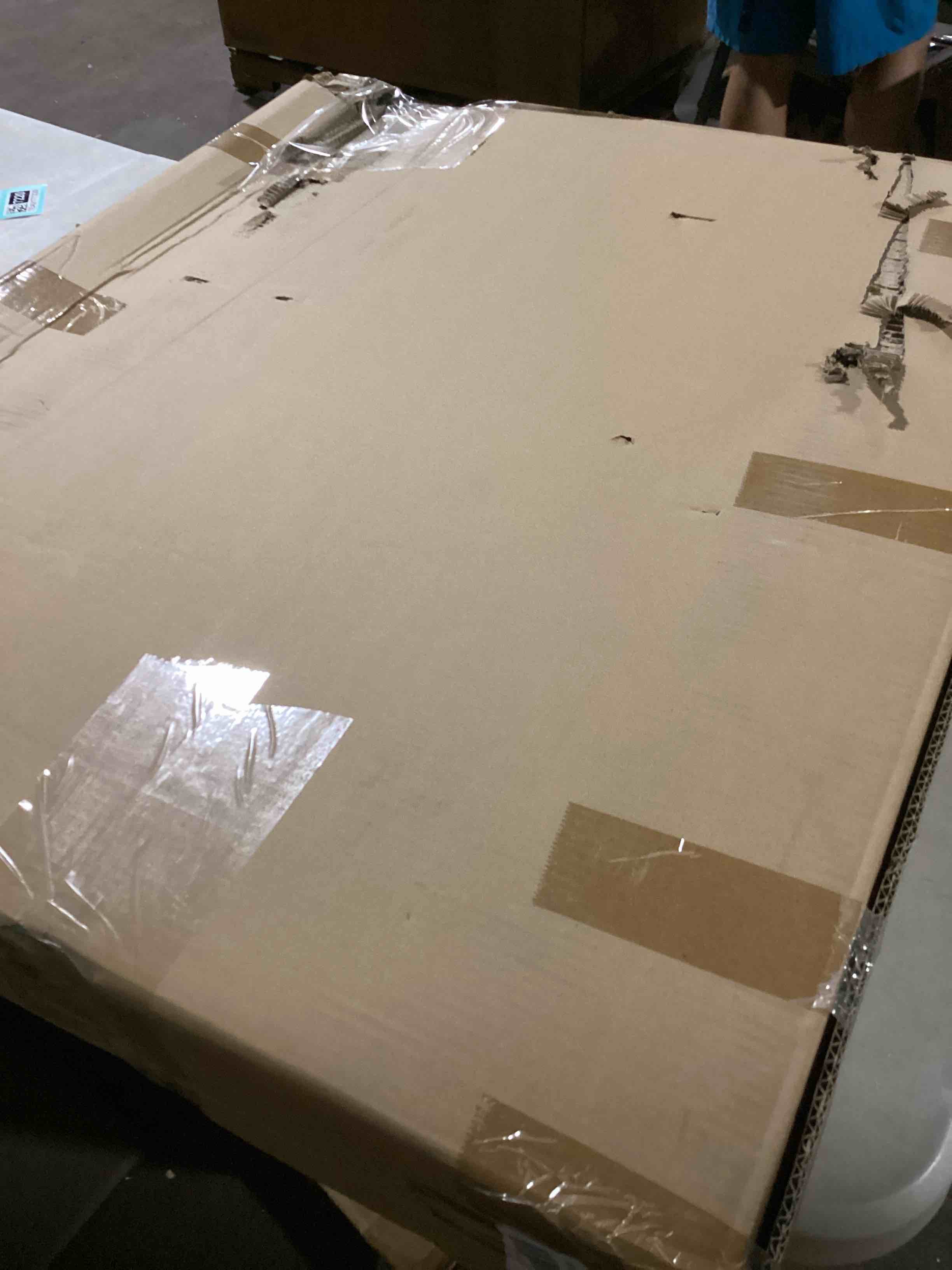 https://s3.amazonaws.com/lotting-images-prod/bidfta/TEA2177220_1746123036160.jpeg