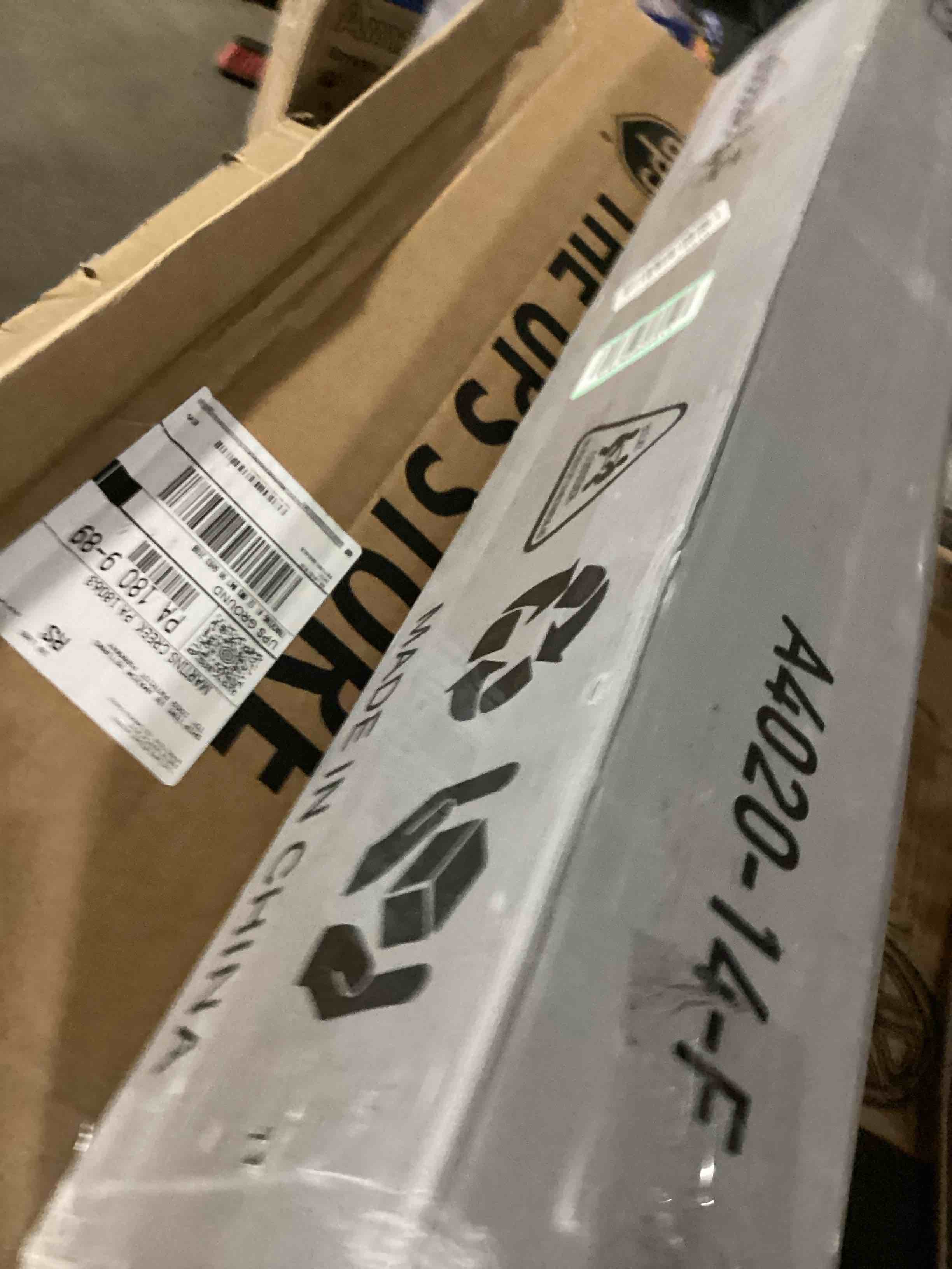 https://s3.amazonaws.com/lotting-images-prod/bidfta/TEA2177442_1746444830172.jpeg