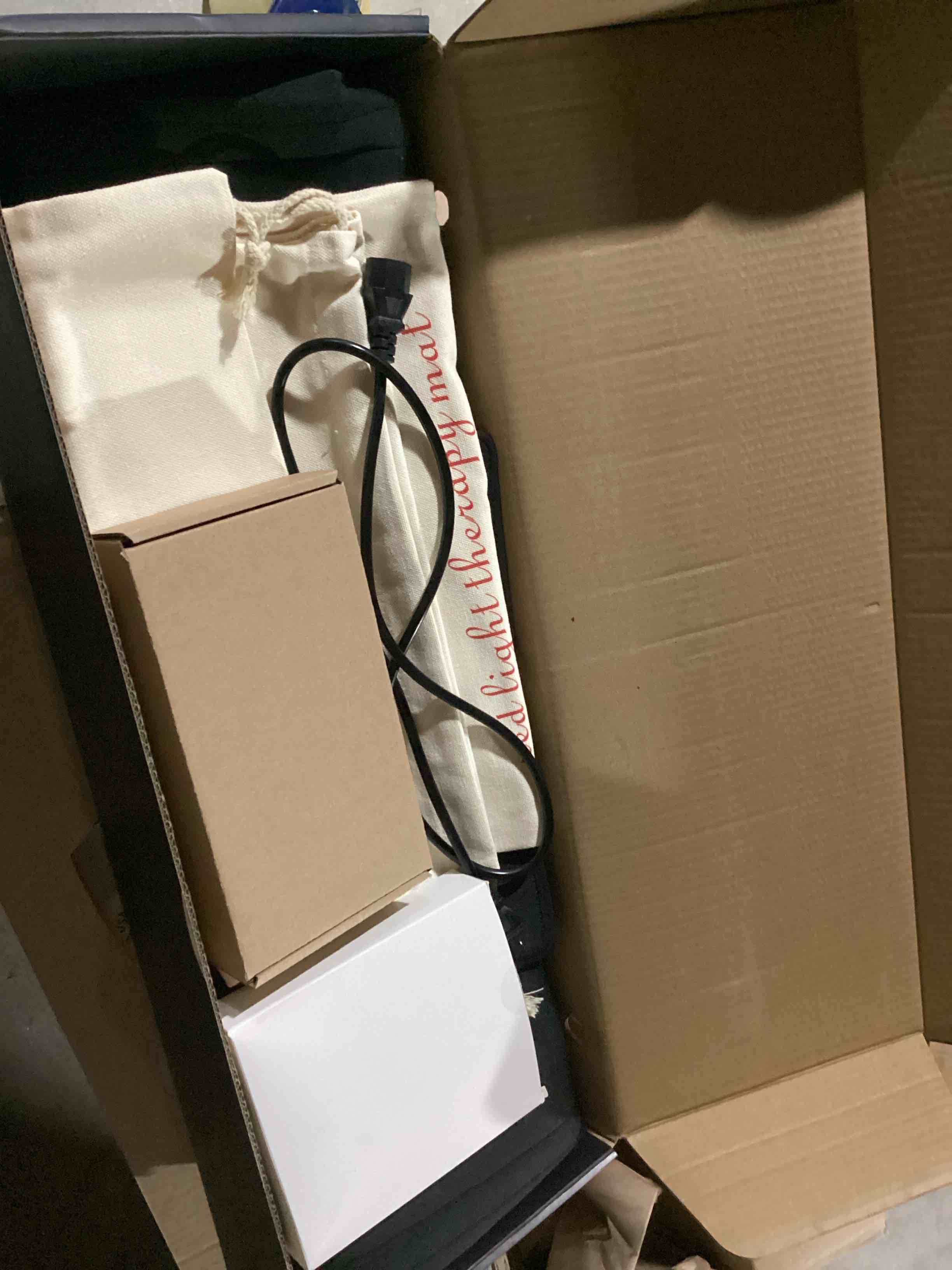 https://s3.amazonaws.com/lotting-images-prod/bidfta/TEA2177756_1746623820829.jpeg