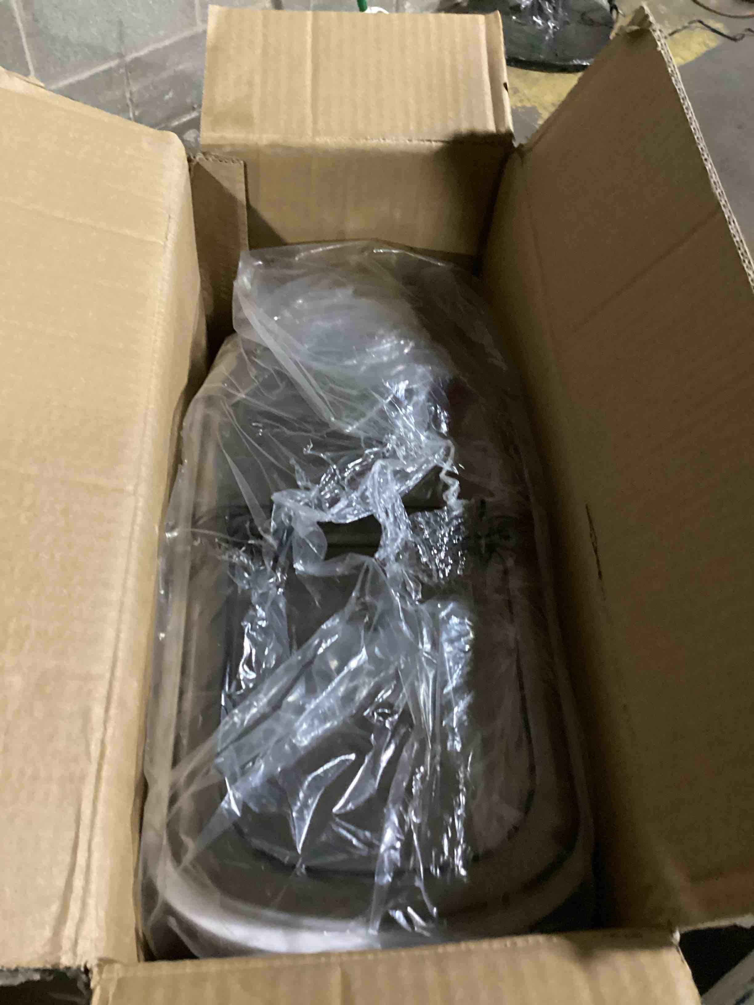 https://s3.amazonaws.com/lotting-images-prod/bidfta/TEA2177770_1746626341660.jpeg