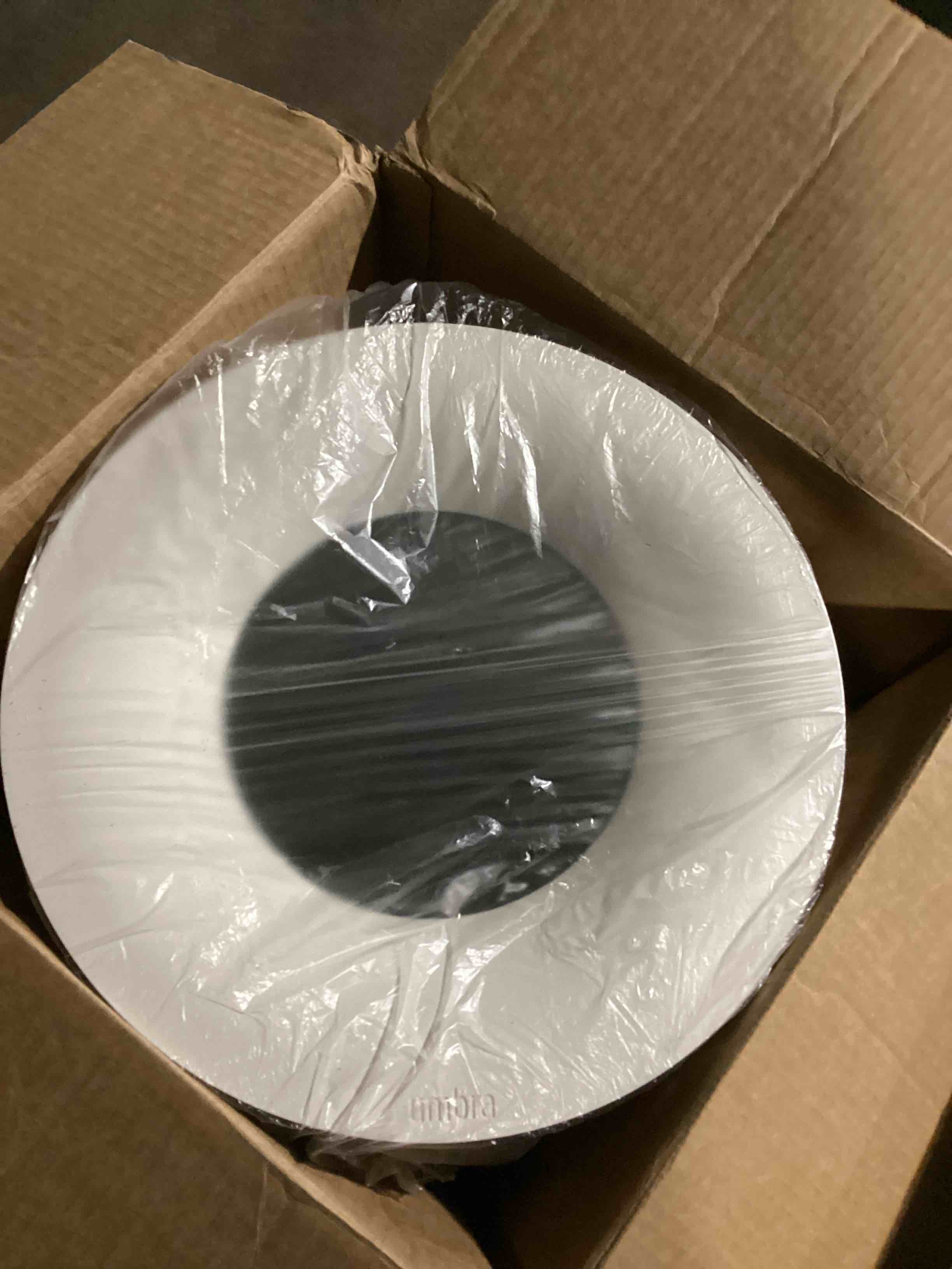 https://s3.amazonaws.com/lotting-images-prod/bidfta/TEA2178095_1747049439533.jpeg