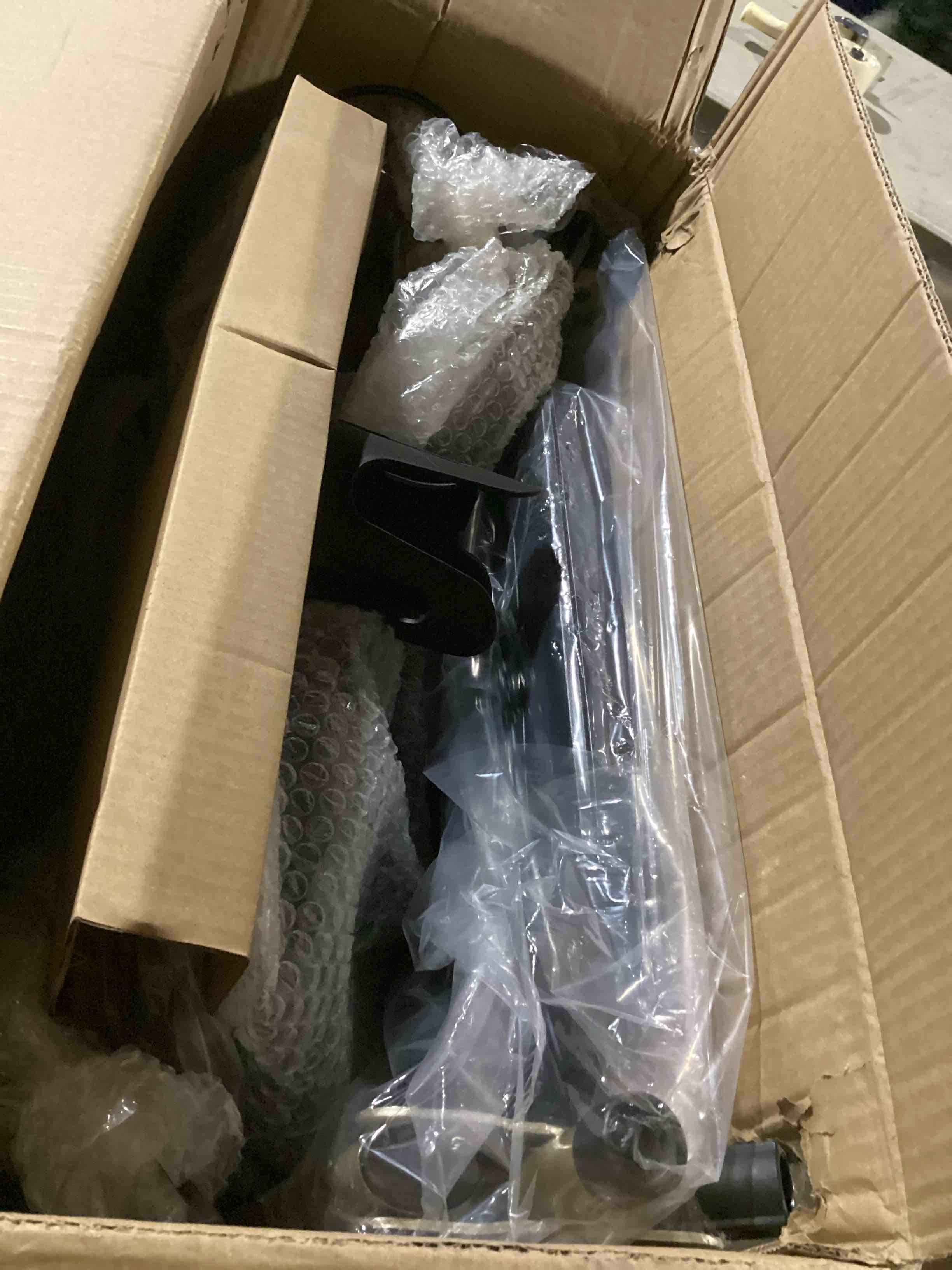 https://s3.amazonaws.com/lotting-images-prod/bidfta/TEA2178105_1747049538544.jpeg