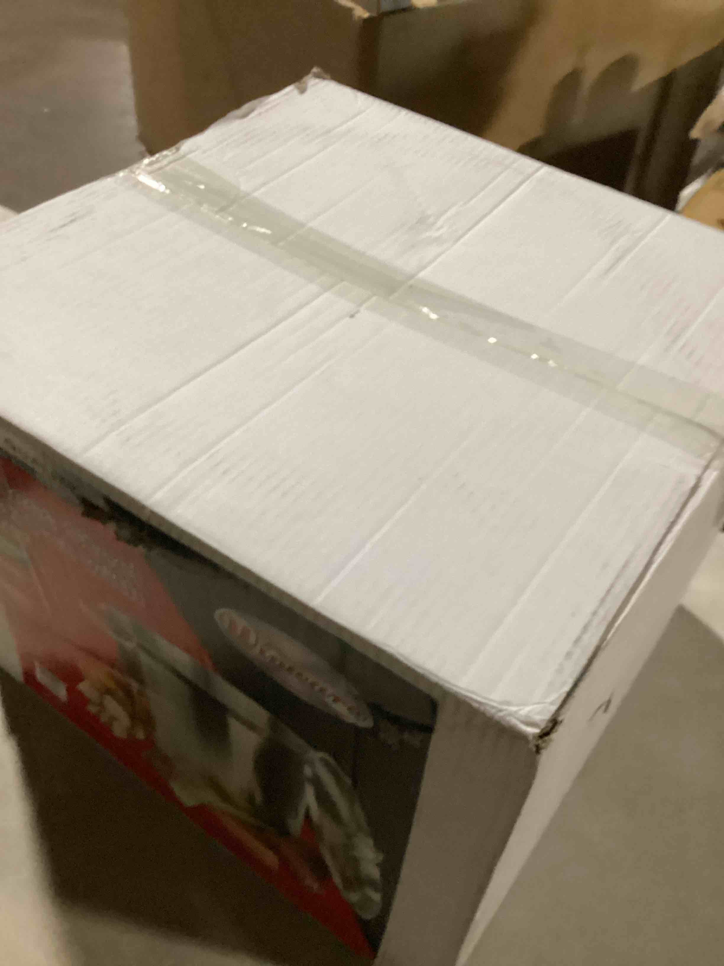 https://s3.amazonaws.com/lotting-images-prod/bidfta/TEA2178557_1747406810966.jpeg