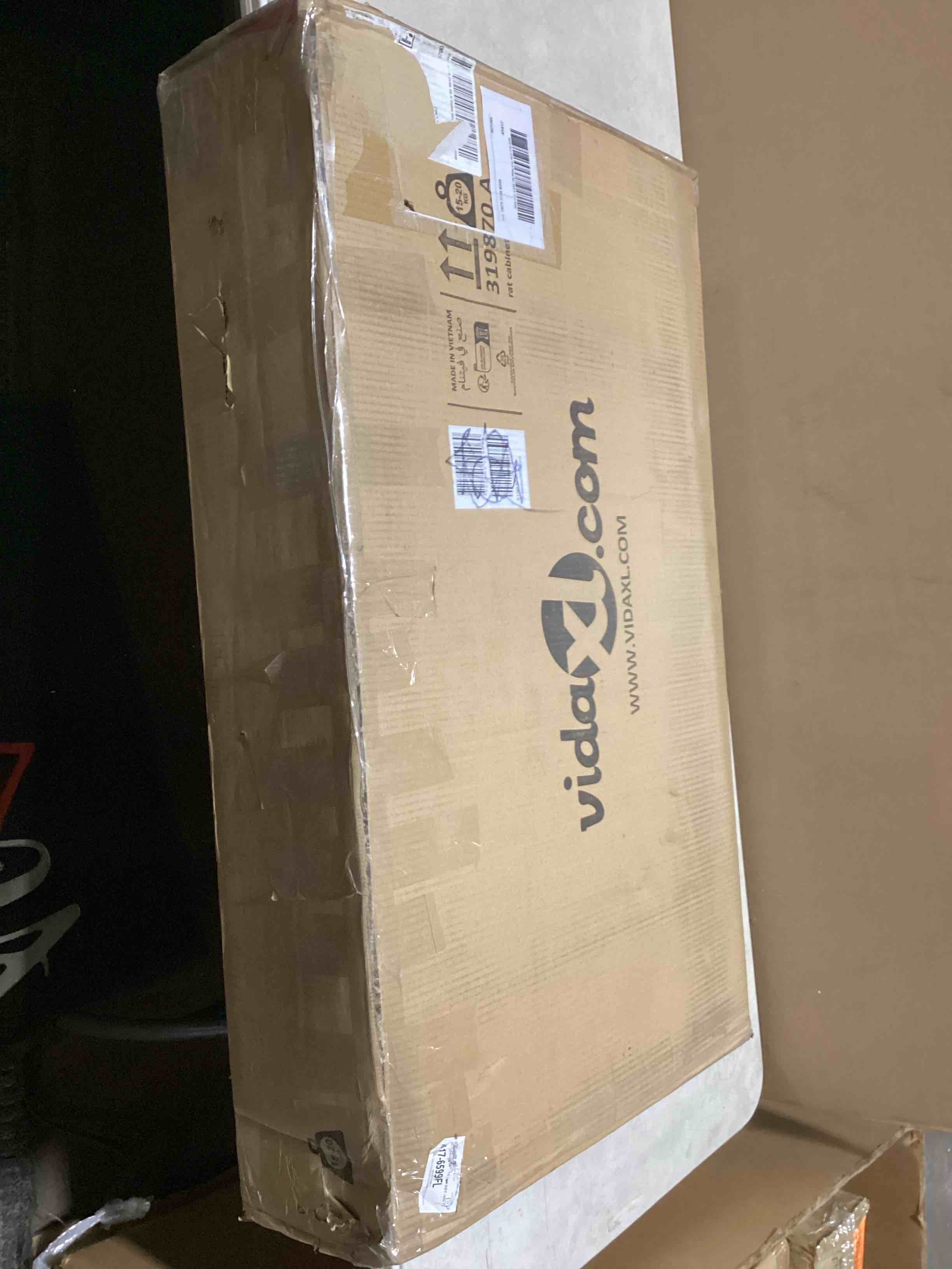 https://s3.amazonaws.com/lotting-images-prod/bidfta/TEA2179631_1749651346524.jpeg