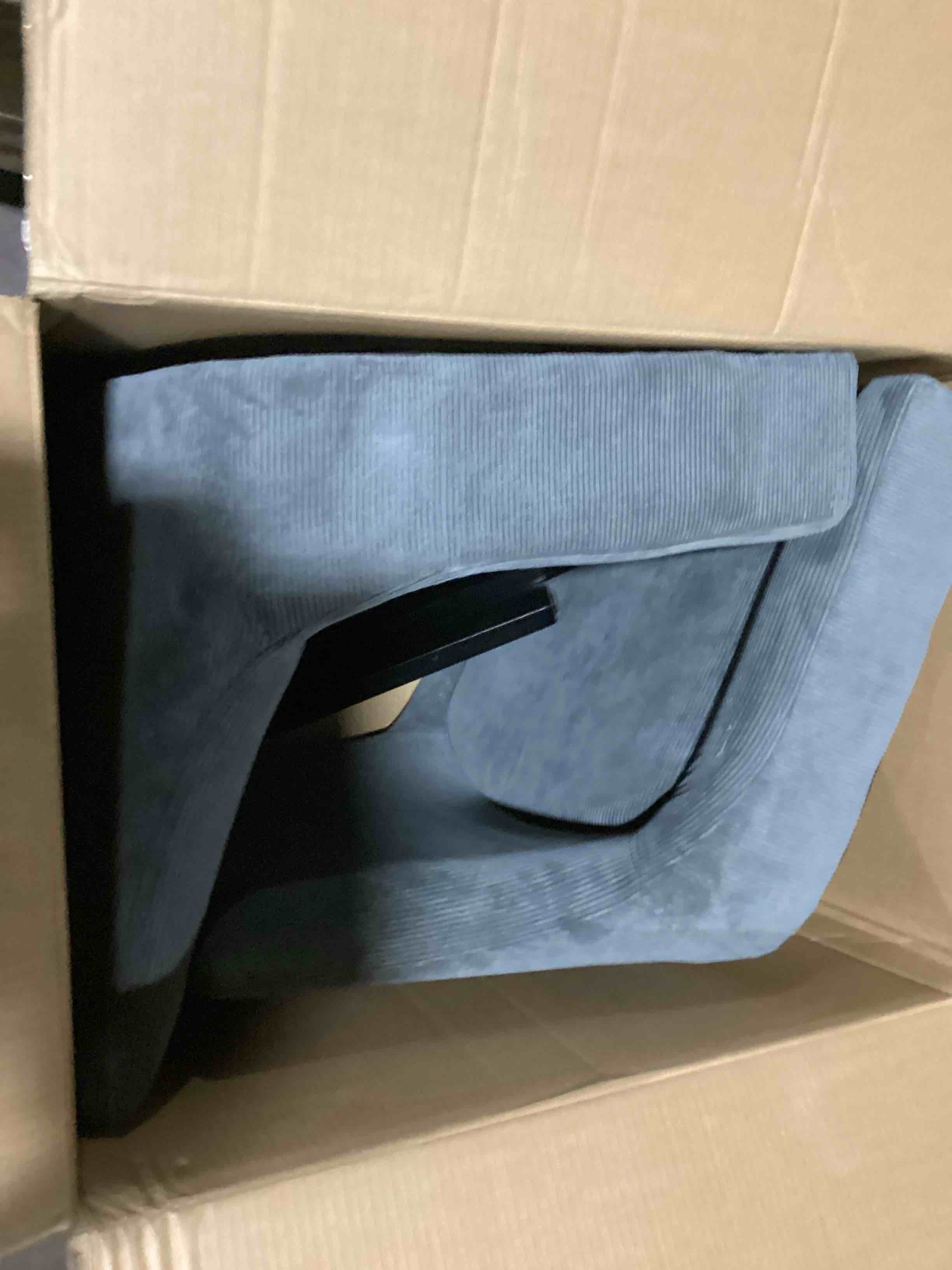 https://s3.amazonaws.com/lotting-images-prod/bidfta/TEA2180245_1750350657170.jpeg