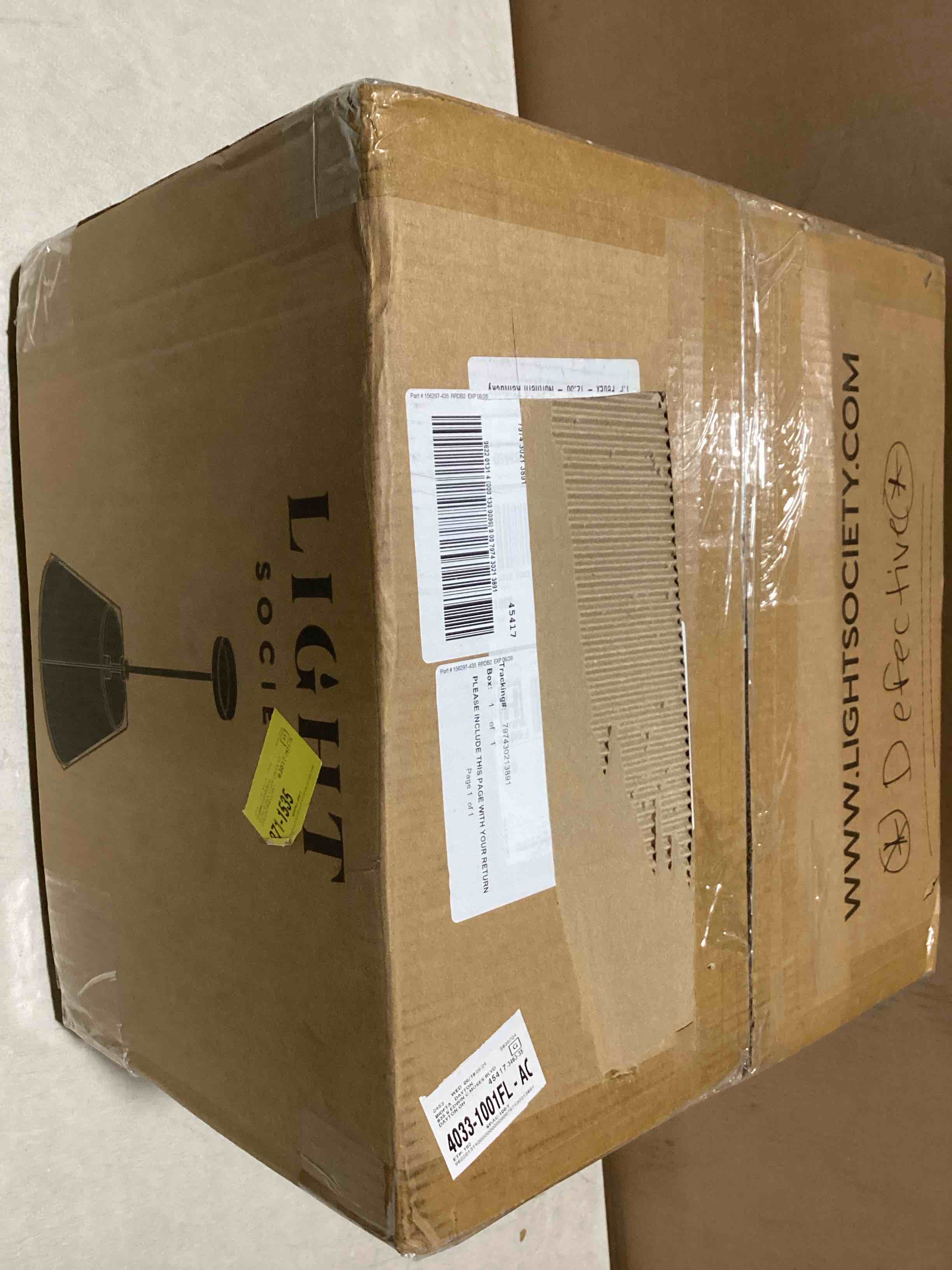 https://s3.amazonaws.com/lotting-images-prod/bidfta/TEA2180904_1750964106033.jpeg
