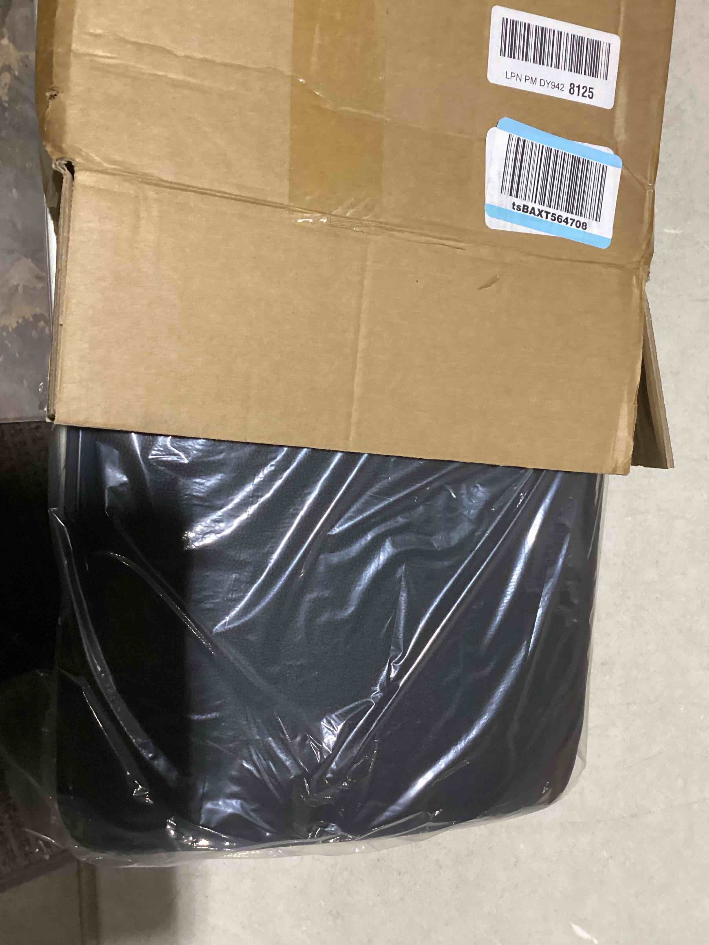 https://s3.amazonaws.com/lotting-images-prod/bidfta/TEA2181032_1751284676320.jpeg