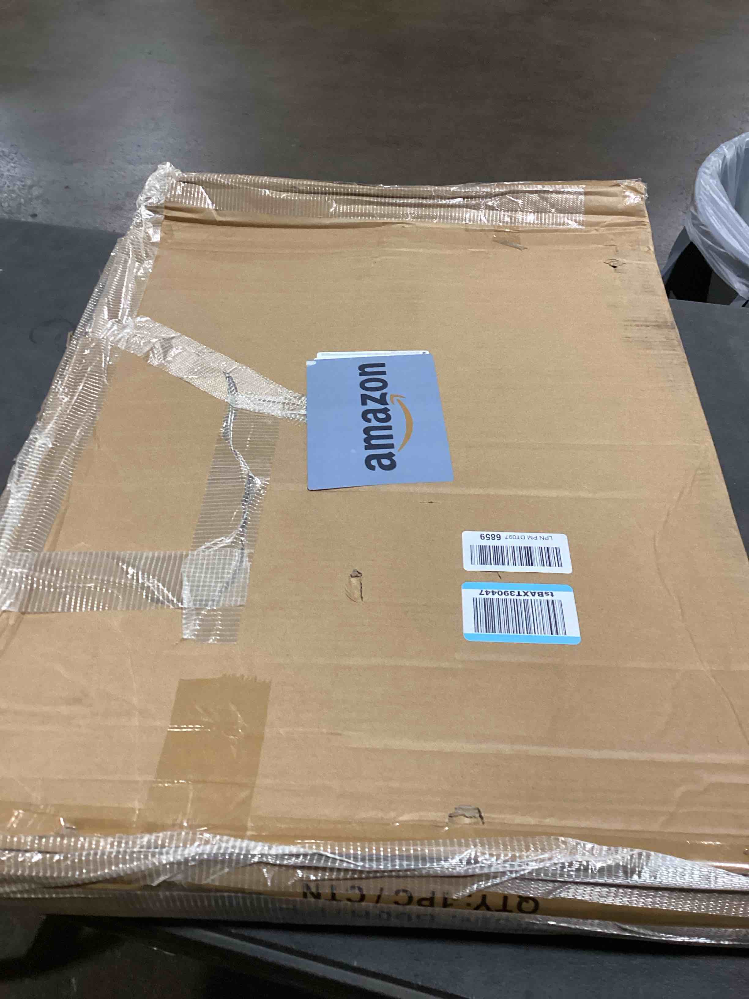 https://s3.amazonaws.com/lotting-images-prod/bidfta/TEA2182099_1745411782351.jpeg