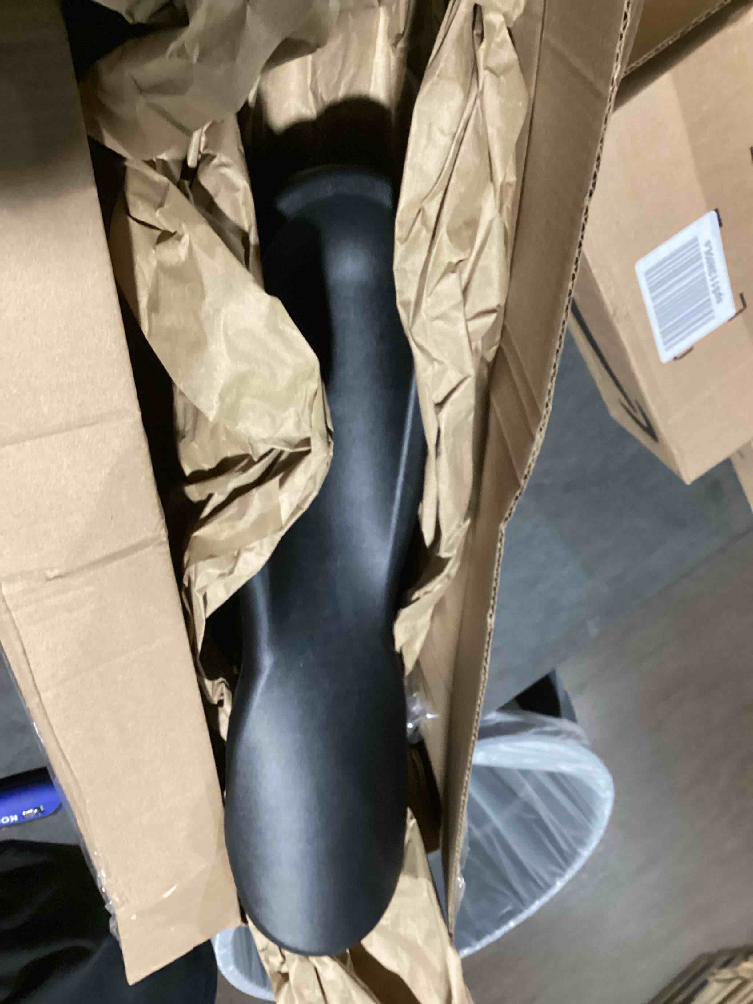 https://s3.amazonaws.com/lotting-images-prod/bidfta/TEA2182115_1745416021988.jpeg